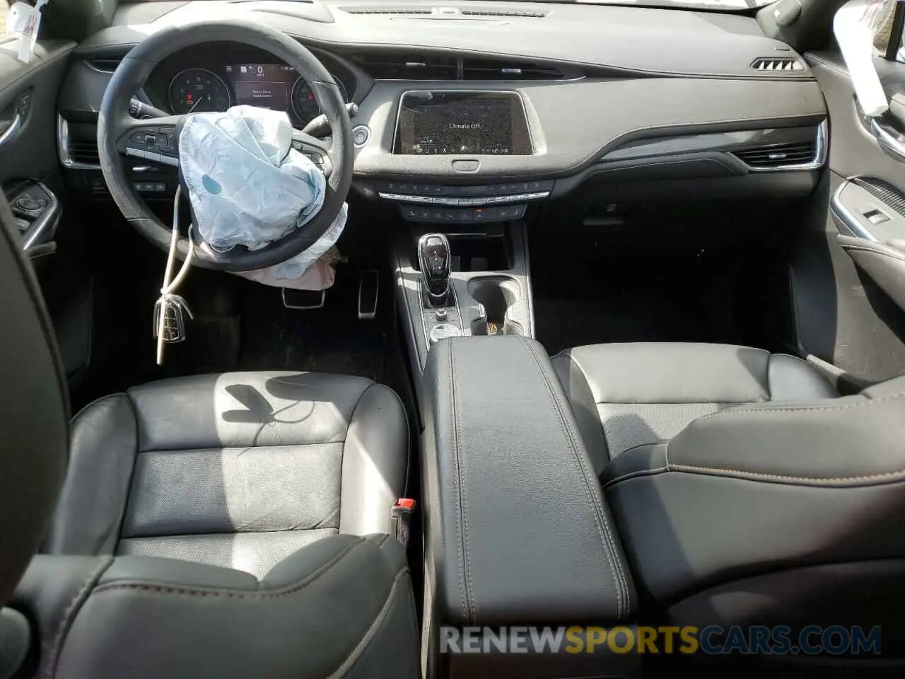 8 fotografías del automóvil dañado 1GYFZFR4XPF218294 CADILLAC XT4 2023