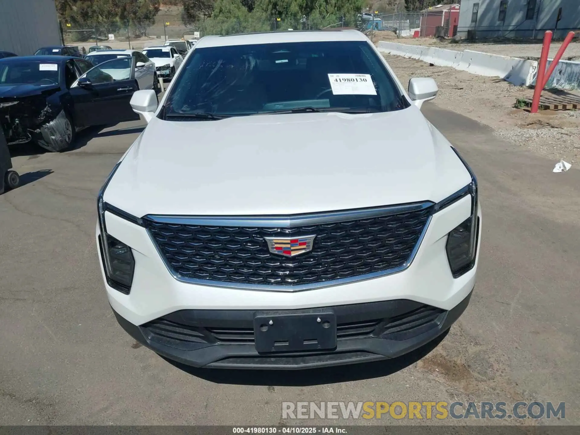 12 fotografías del automóvil dañado 1GYAZAR42RF168331 CADILLAC XT4 2024