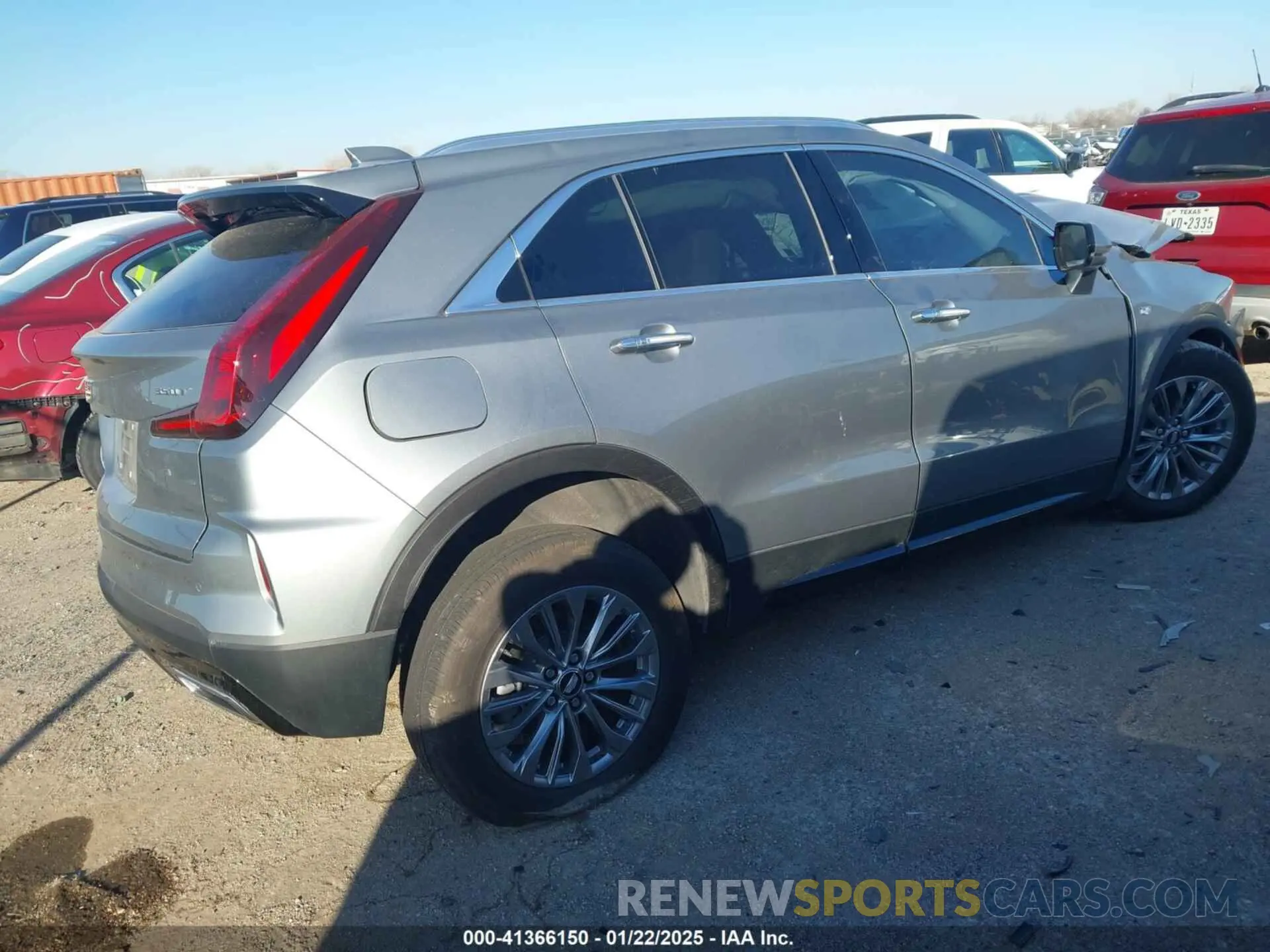 4 fotografías del automóvil dañado 1GYFZCR40RF158284 CADILLAC XT4 2024