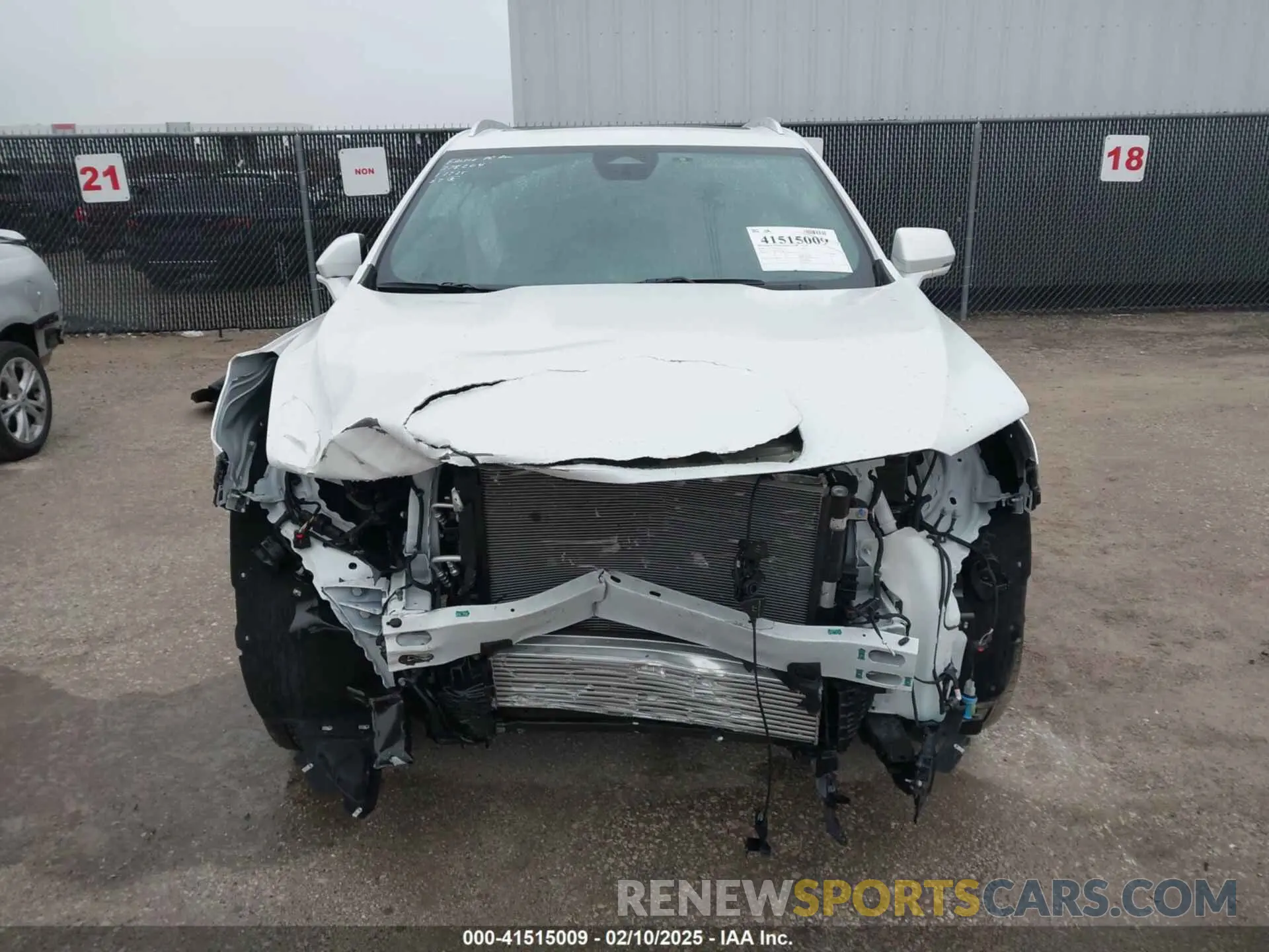 12 fotografías del automóvil dañado 1GYFZCR41RF220114 CADILLAC XT4 2024