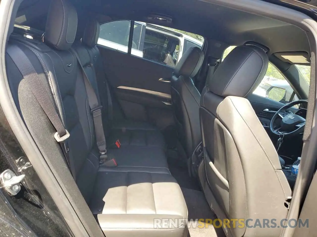 11 fotografías del automóvil dañado 1GYFZCR43RF145903 CADILLAC XT4 2024