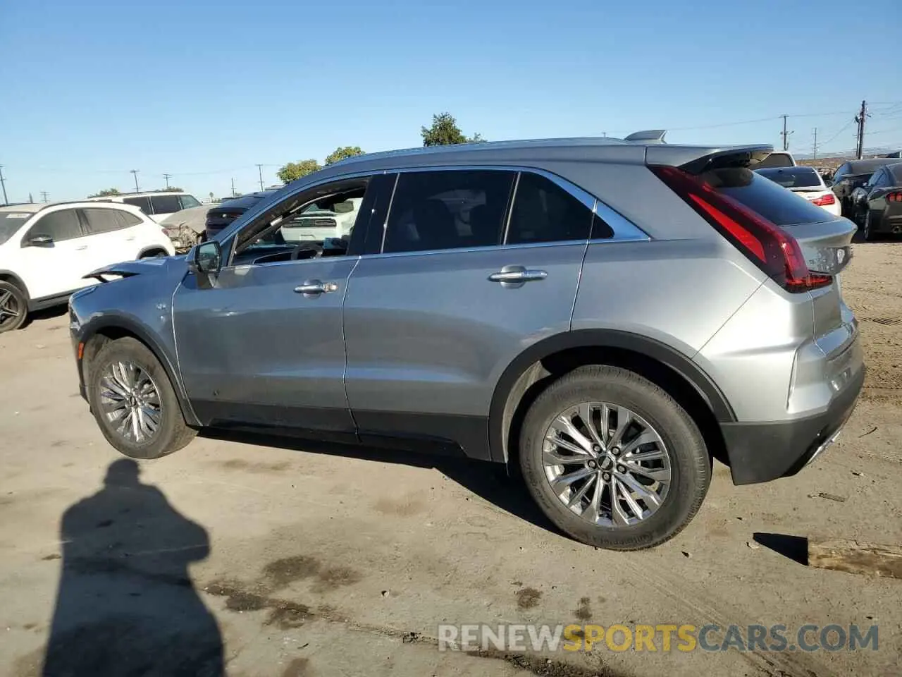 2 fotografías del automóvil dañado 1GYFZCR47RF126643 CADILLAC XT4 2024