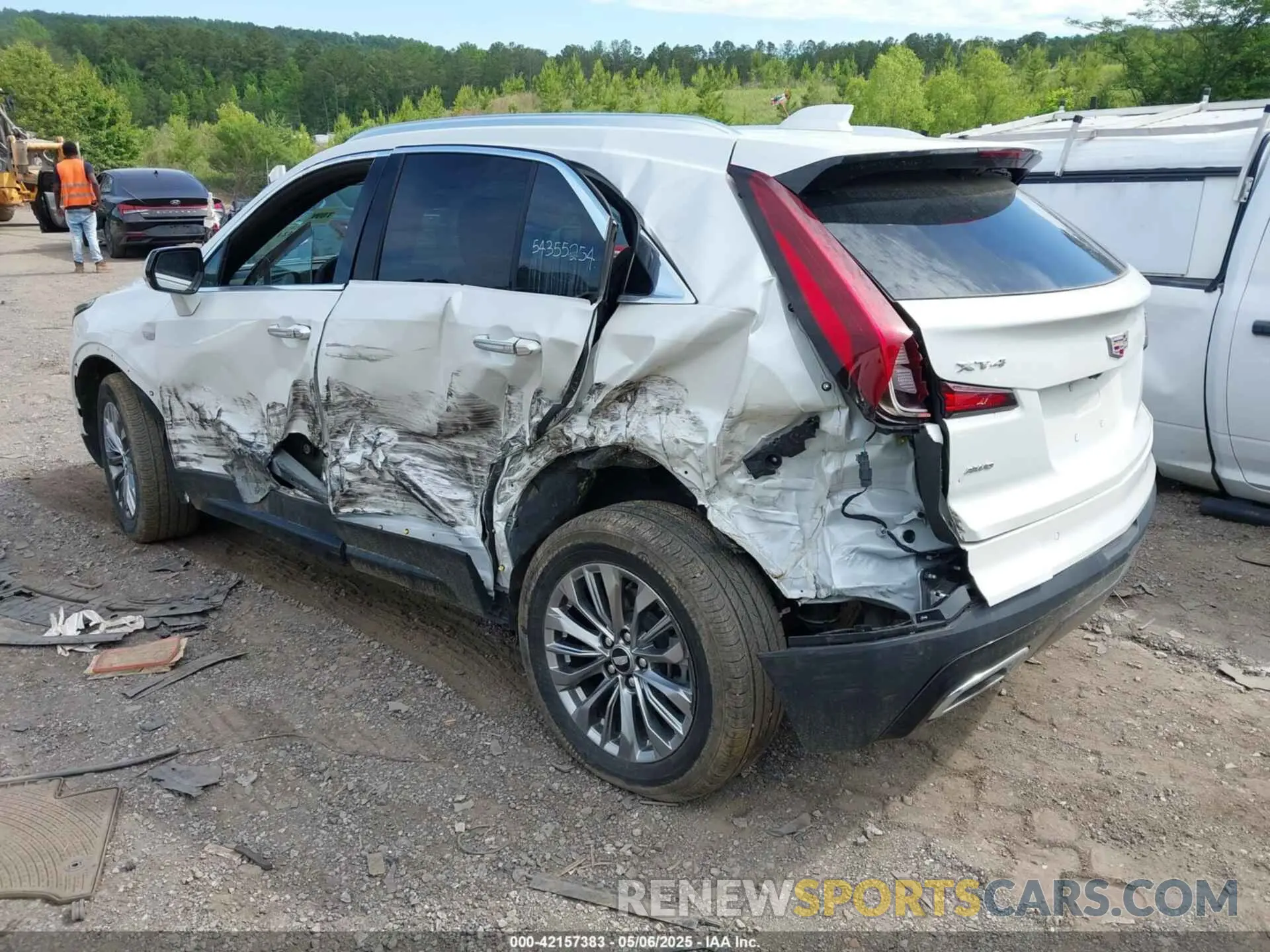 3 fotografías del automóvil dañado 1GYFZDR43RF147835 CADILLAC XT4 2024