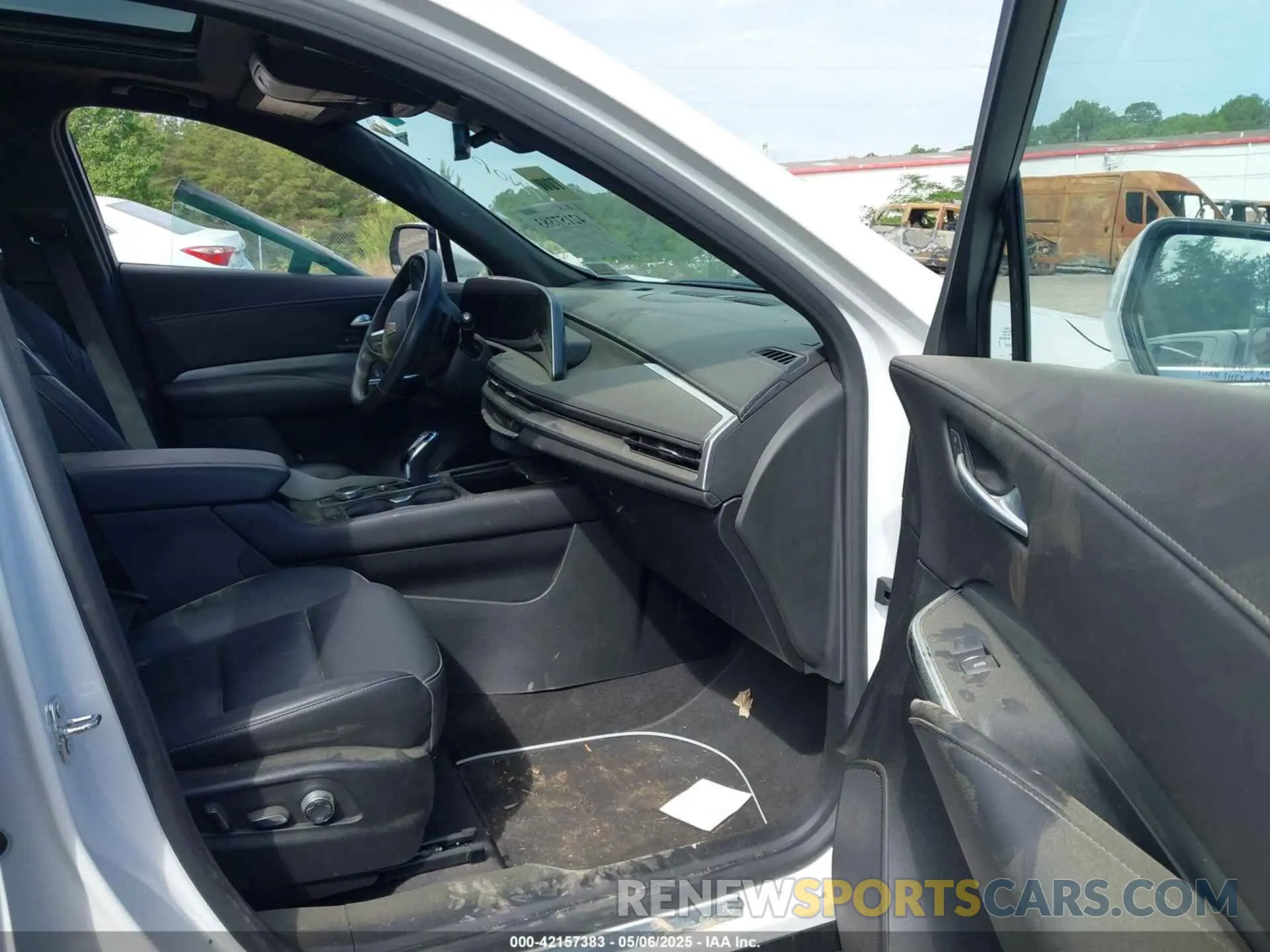 5 fotografías del automóvil dañado 1GYFZDR43RF147835 CADILLAC XT4 2024