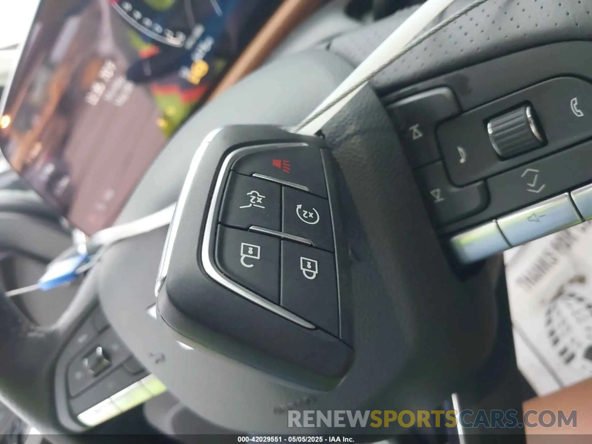 11 fotografías del automóvil dañado 1GYFZER42RF246488 CADILLAC XT4 2024
