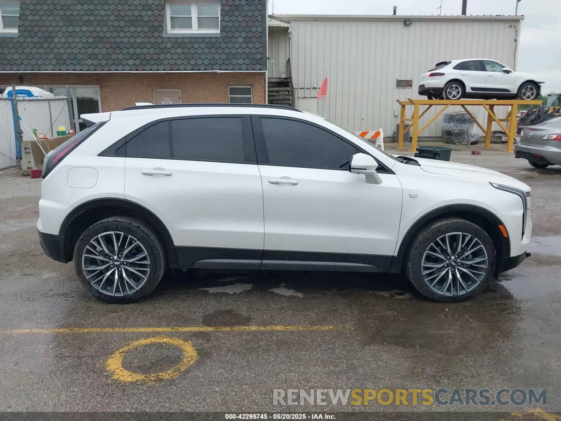 14 fotografías del automóvil dañado 1GYFZFR40RF223782 CADILLAC XT4 2024