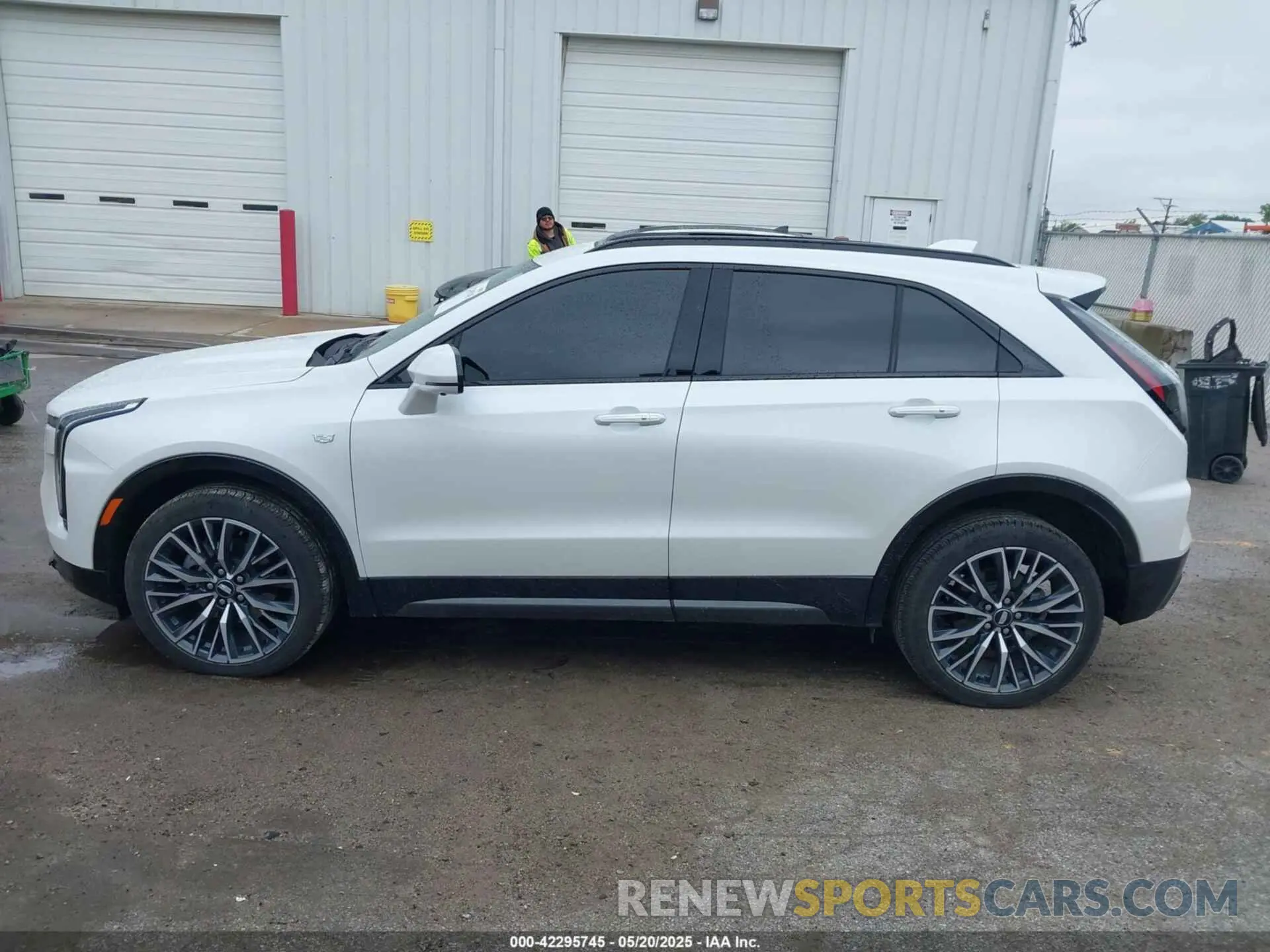 15 fotografías del automóvil dañado 1GYFZFR40RF223782 CADILLAC XT4 2024
