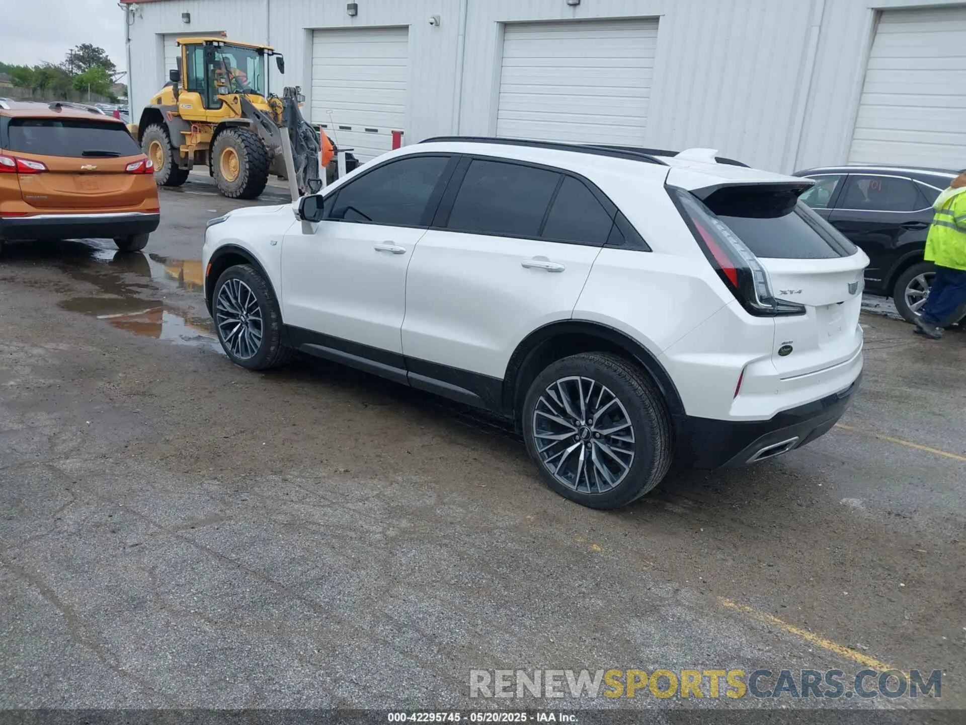 3 fotografías del automóvil dañado 1GYFZFR40RF223782 CADILLAC XT4 2024