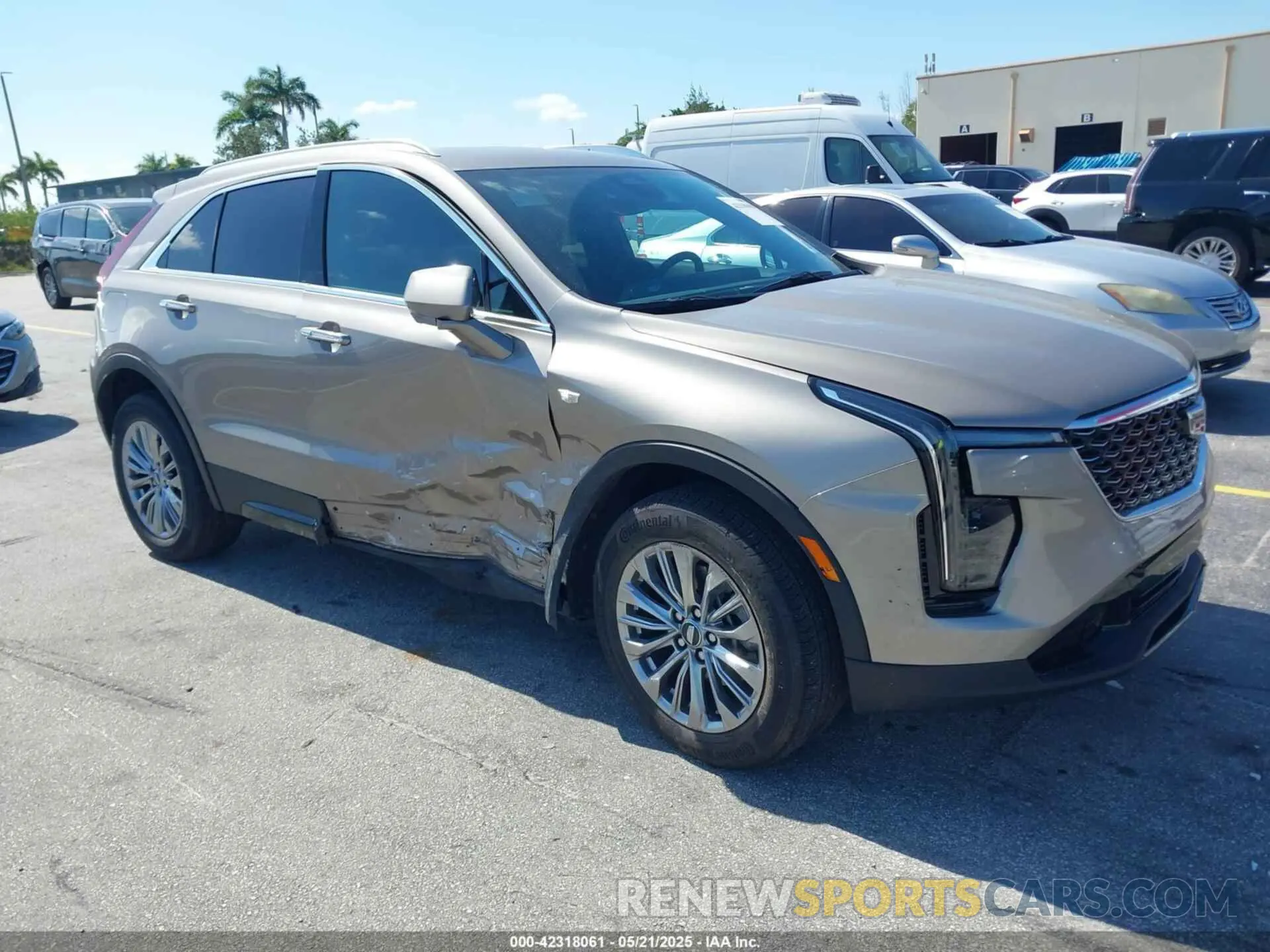 1 fotografías del automóvil dañado 1GYFZCR41SF152998 CADILLAC XT4 2025