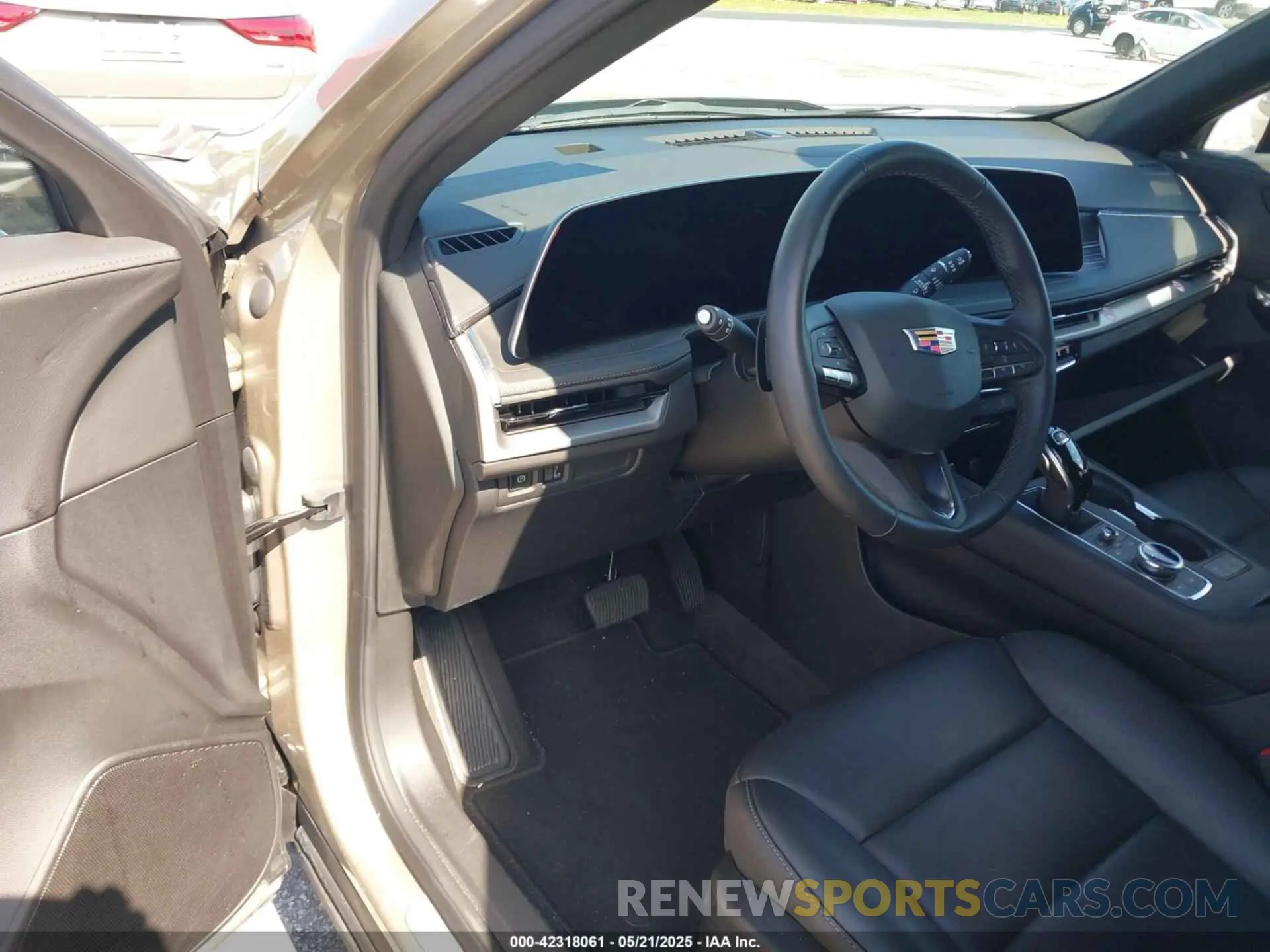 5 fotografías del automóvil dañado 1GYFZCR41SF152998 CADILLAC XT4 2025
