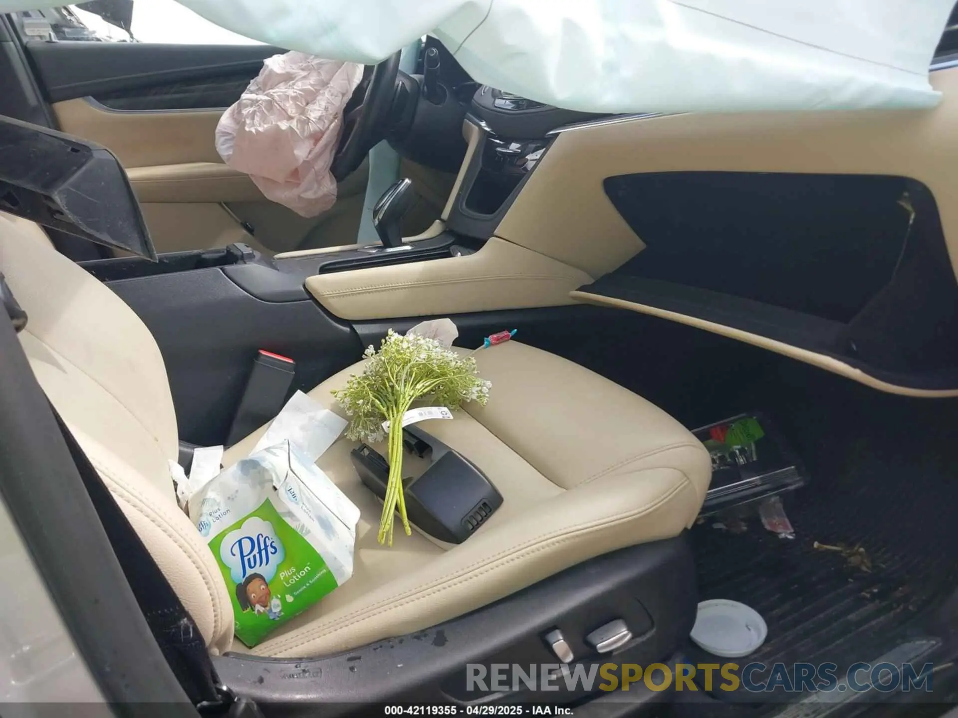 5 fotografías del automóvil dañado 1GYKNARS3KZ170088 CADILLAC XT5 2019
