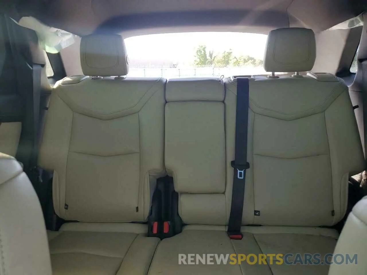 10 fotografías del automóvil dañado 1GYKNARS8KZ218927 CADILLAC XT5 2019