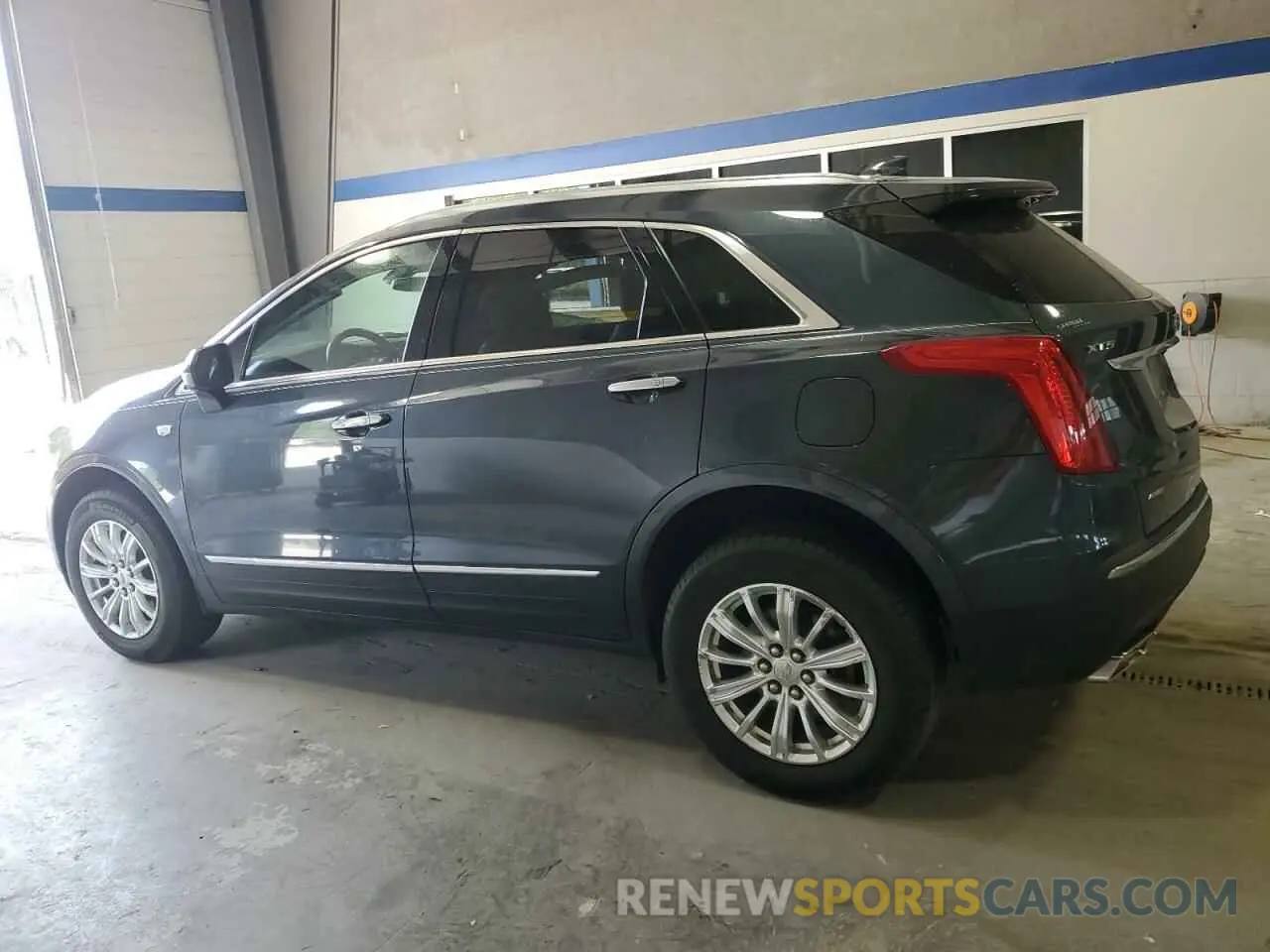 2 fotografías del automóvil dañado 1GYKNBRS1KZ161279 CADILLAC XT5 2019