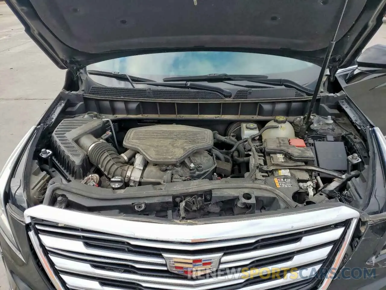 12 fotografías del automóvil dañado 1GYKNCRS1KZ271223 CADILLAC XT5 2019