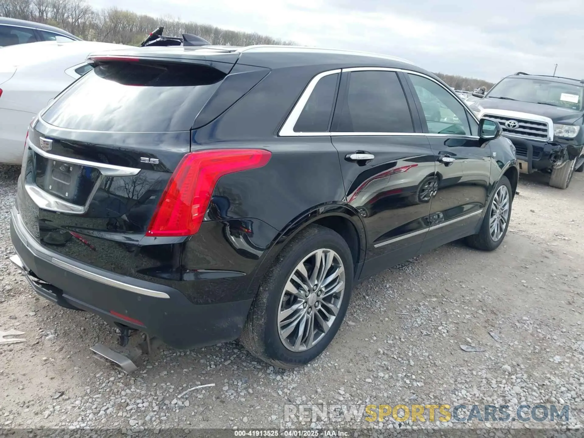 4 fotografías del automóvil dañado 1GYKNCRS2KZ247559 CADILLAC XT5 2019