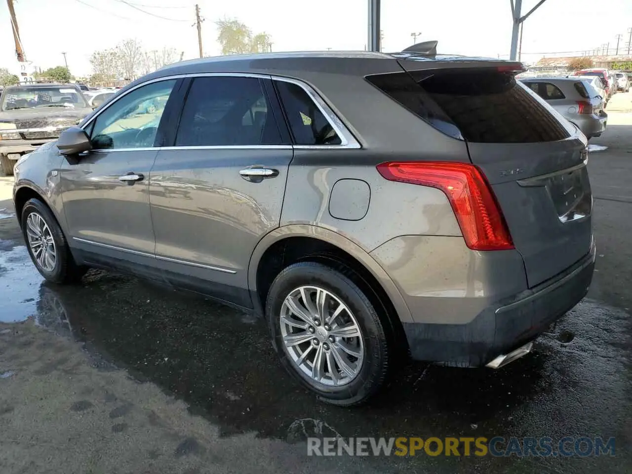 2 fotografías del automóvil dañado 1GYKNCRS4KZ221304 CADILLAC XT5 2019