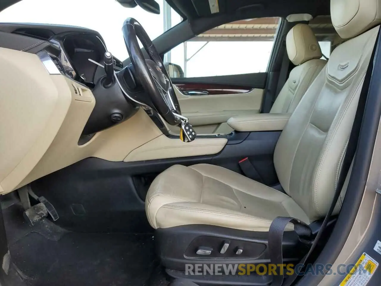 7 fotografías del automóvil dañado 1GYKNCRS4KZ221304 CADILLAC XT5 2019
