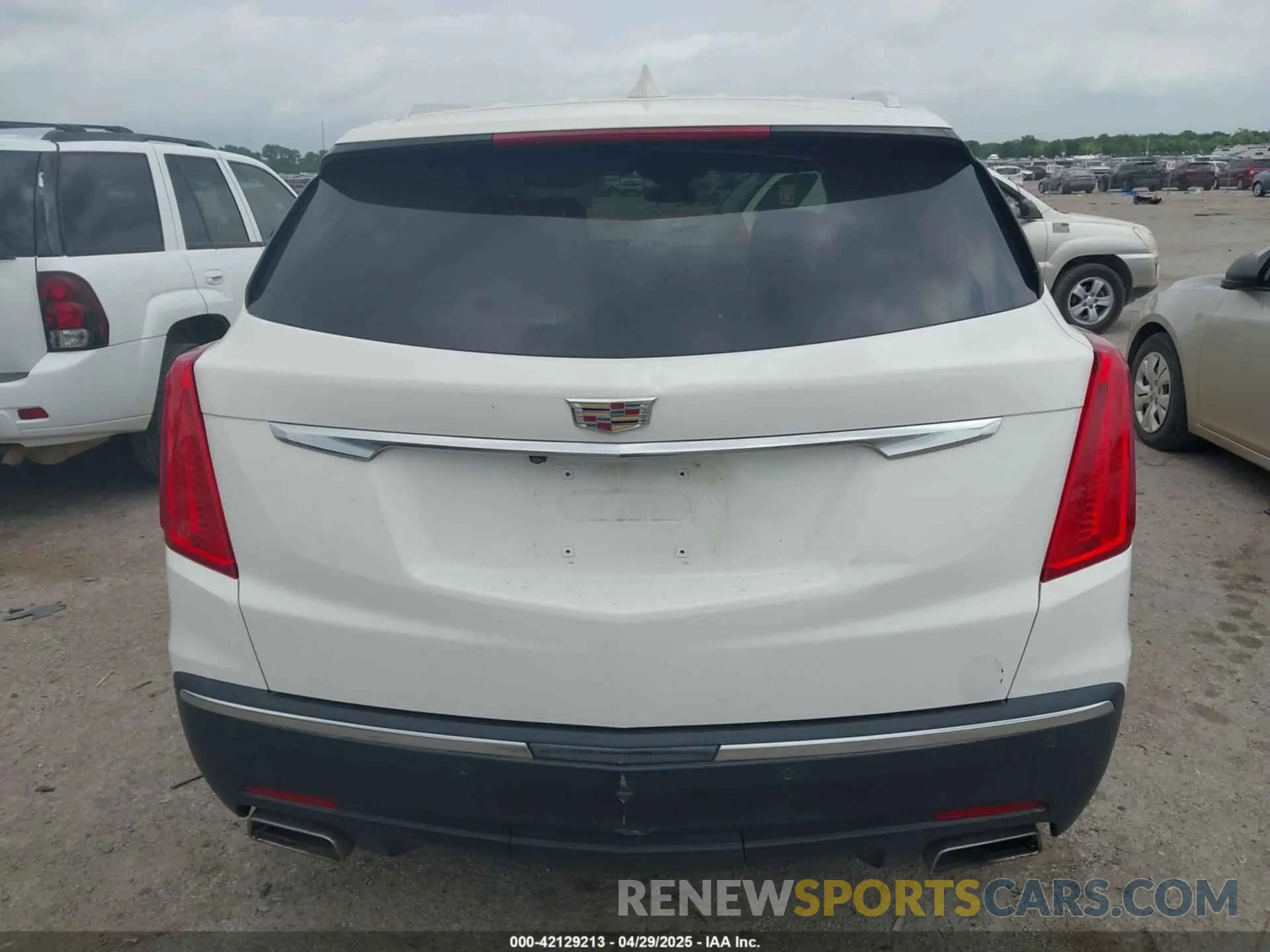 16 fotografías del automóvil dañado 1GYKNCRSXKZ286643 CADILLAC XT5 2019
