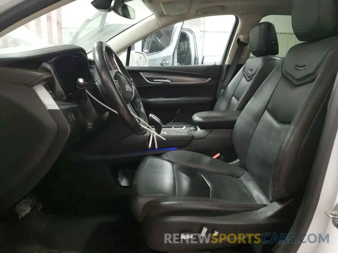7 fotografías del automóvil dañado 1GYKNDRS5KZ106863 CADILLAC XT5 2019