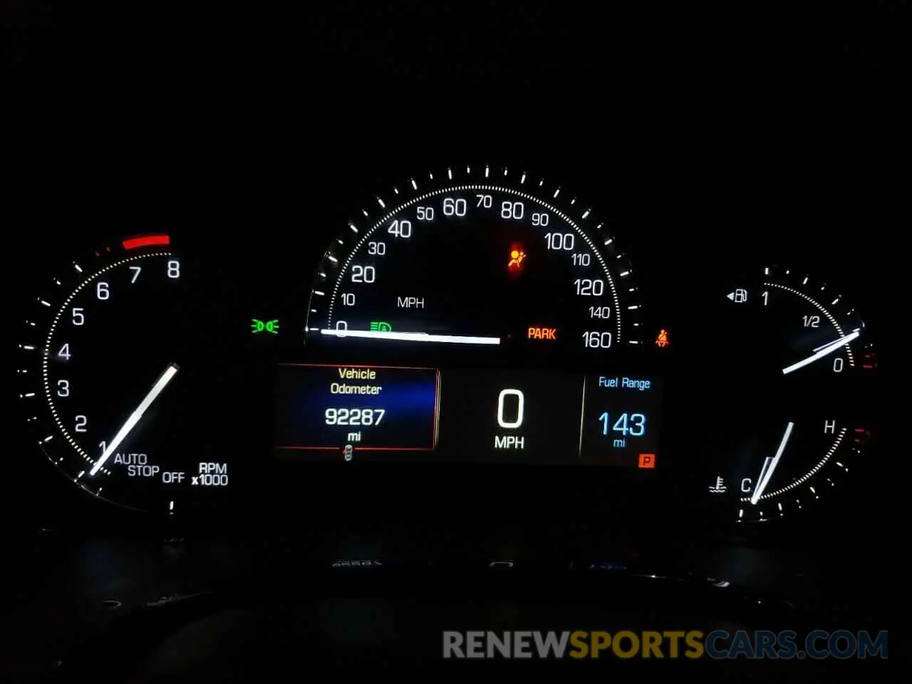 9 fotografías del automóvil dañado 1GYKNDRS5KZ299872 CADILLAC XT5 2019