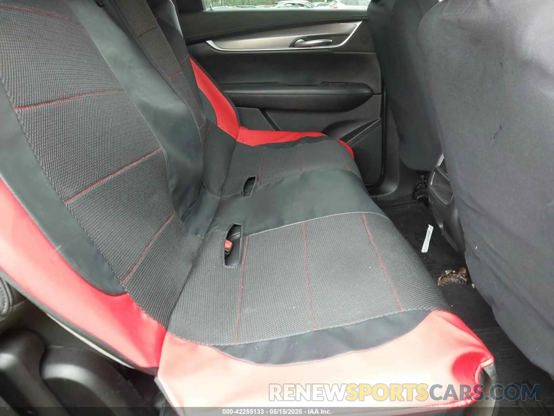 8 fotografías del automóvil dañado 1GYKNDRS6KZ132968 CADILLAC XT5 2019
