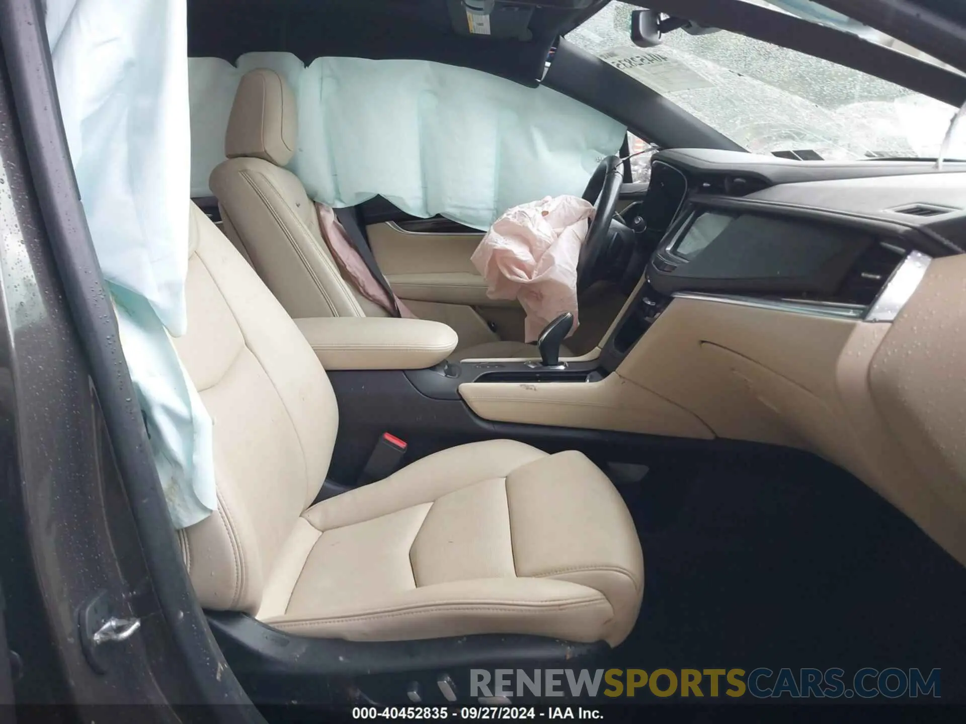 5 fotografías del automóvil dañado 1GYKNDRS9KZ181274 CADILLAC XT5 2019