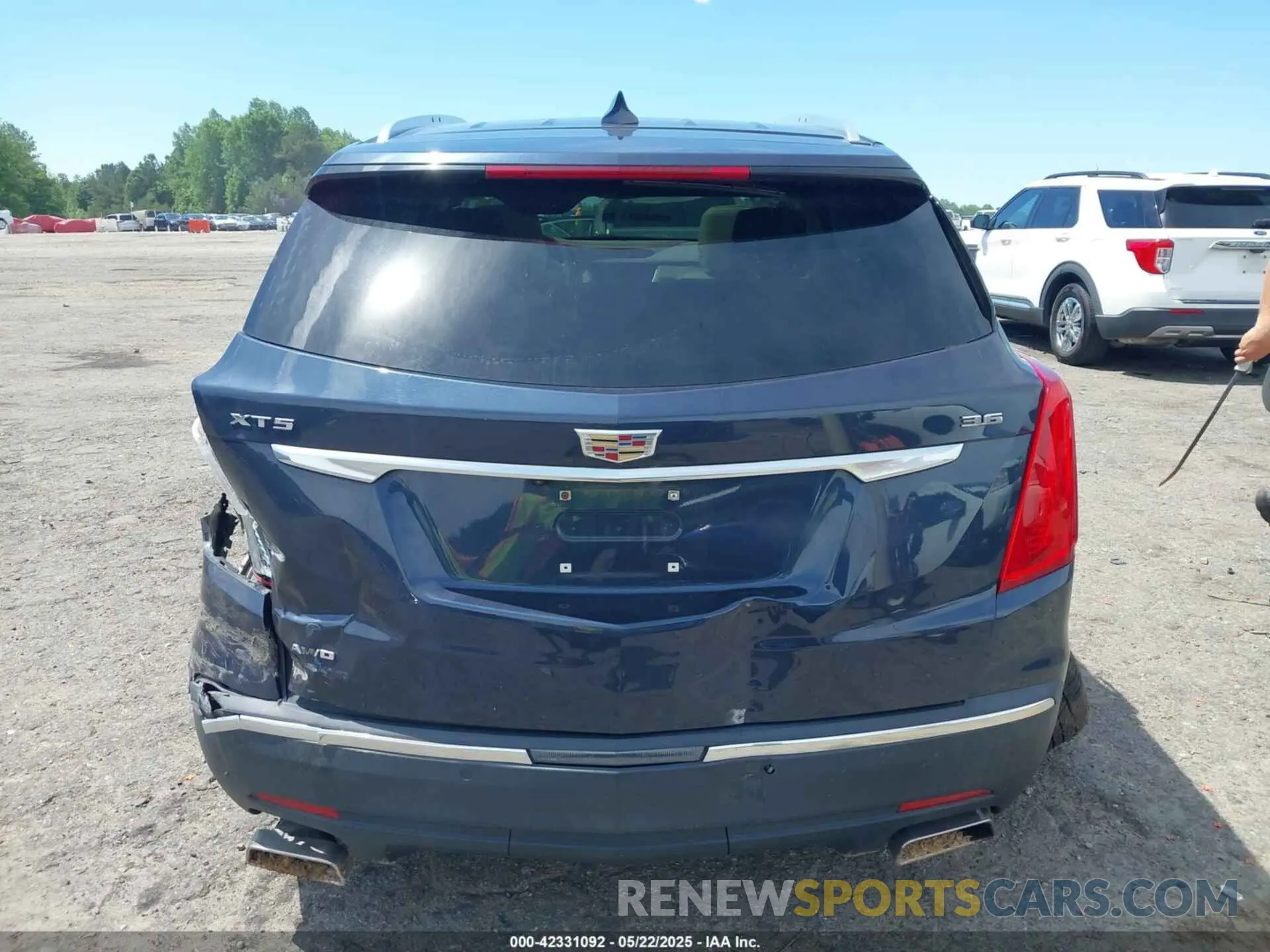 16 fotografías del automóvil dañado 1GYKNDRSXKZ232989 CADILLAC XT5 2019