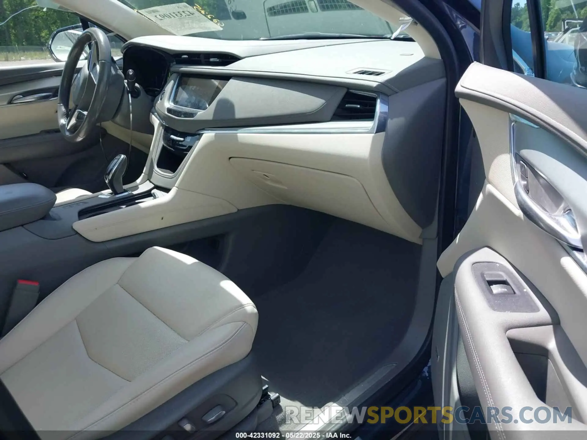 5 fotografías del automóvil dañado 1GYKNDRSXKZ232989 CADILLAC XT5 2019