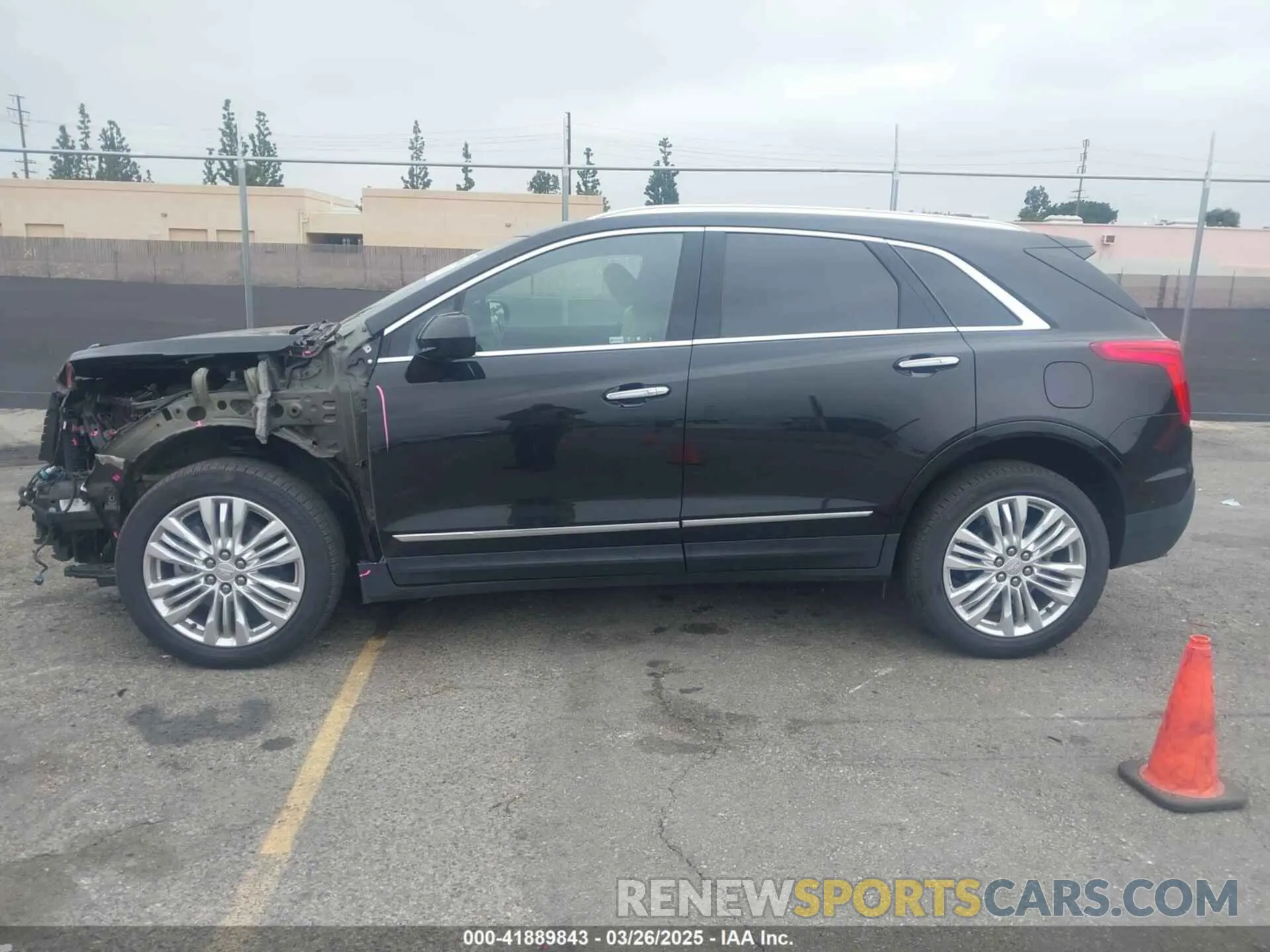 14 fotografías del automóvil dañado 1GYKNERS3KZ134635 CADILLAC XT5 2019