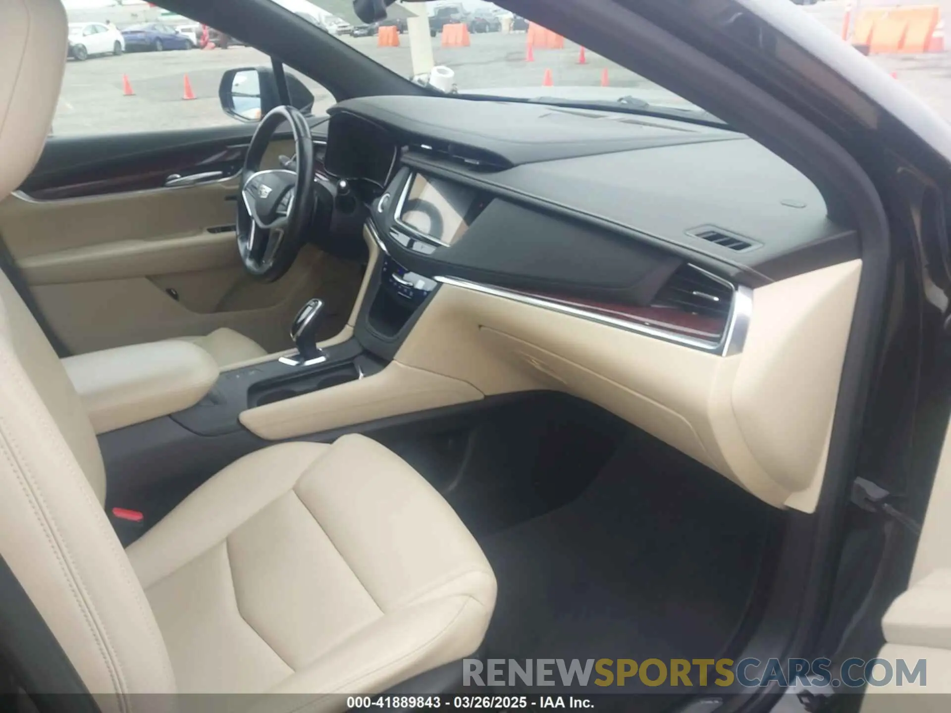 5 fotografías del automóvil dañado 1GYKNERS3KZ134635 CADILLAC XT5 2019