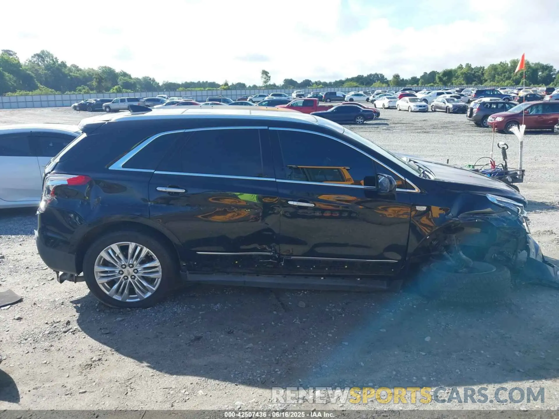 14 fotografías del automóvil dañado 1GYKNFRS0KZ233564 CADILLAC XT5 2019