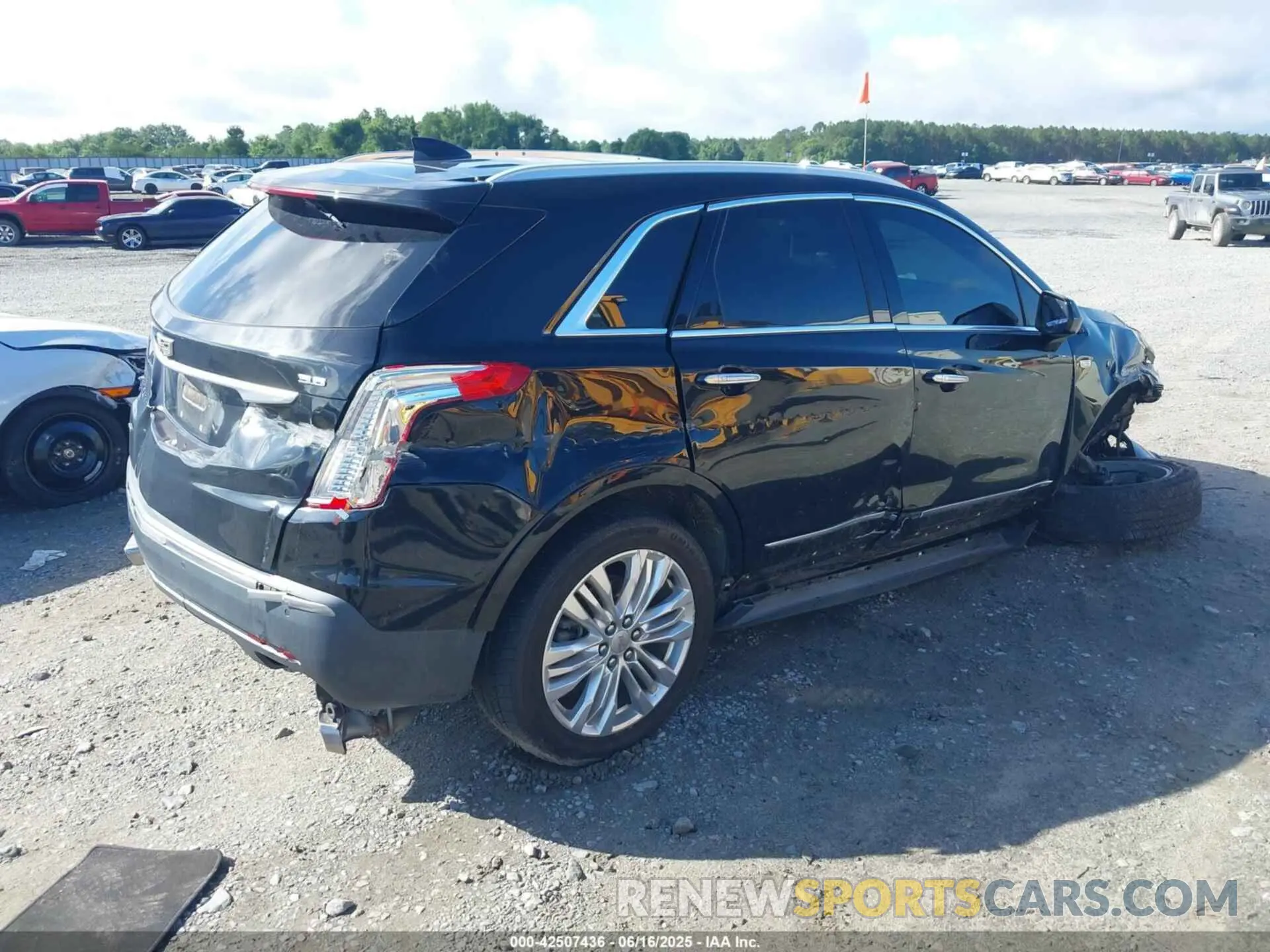 4 fotografías del automóvil dañado 1GYKNFRS0KZ233564 CADILLAC XT5 2019