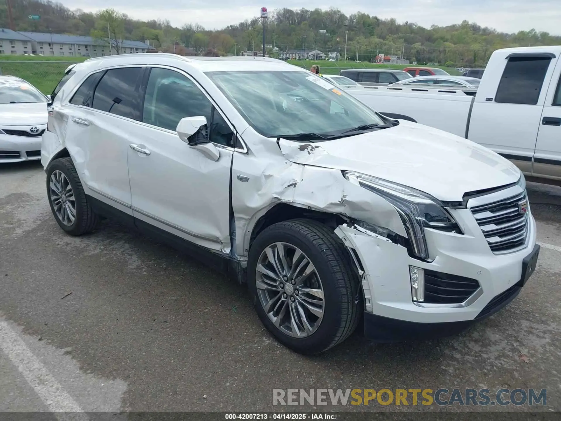 1 fotografías del automóvil dañado 1GYKNFRS8KZ109154 CADILLAC XT5 2019