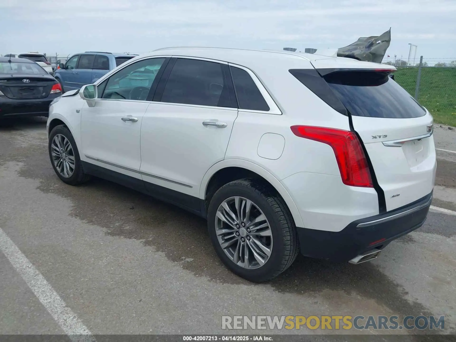 3 fotografías del automóvil dañado 1GYKNFRS8KZ109154 CADILLAC XT5 2019