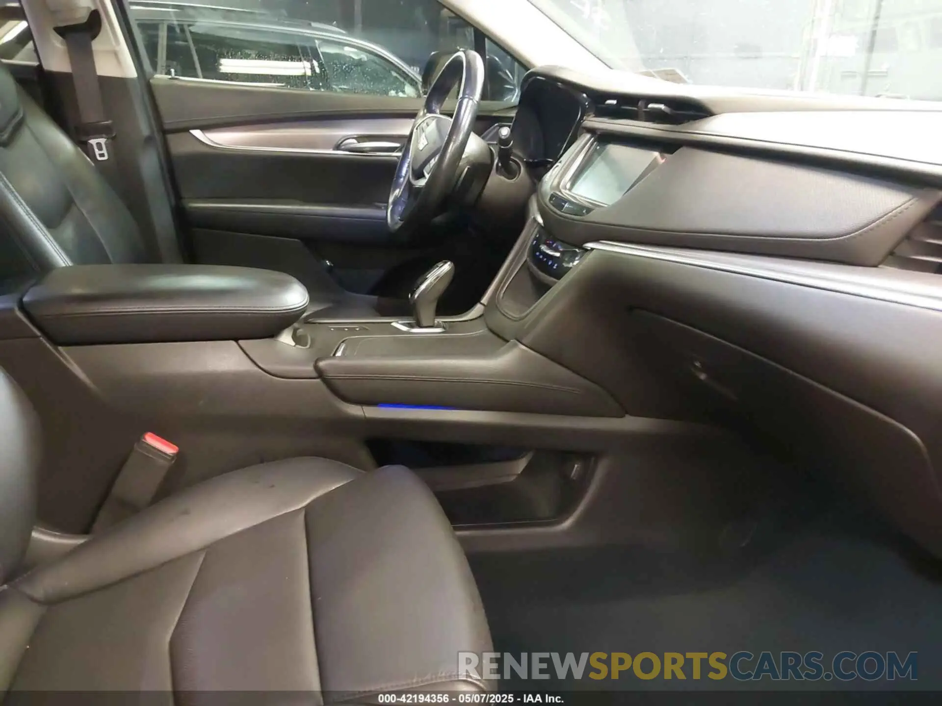 5 fotografías del automóvil dañado 1GYKNFRS9KZ133544 CADILLAC XT5 2019