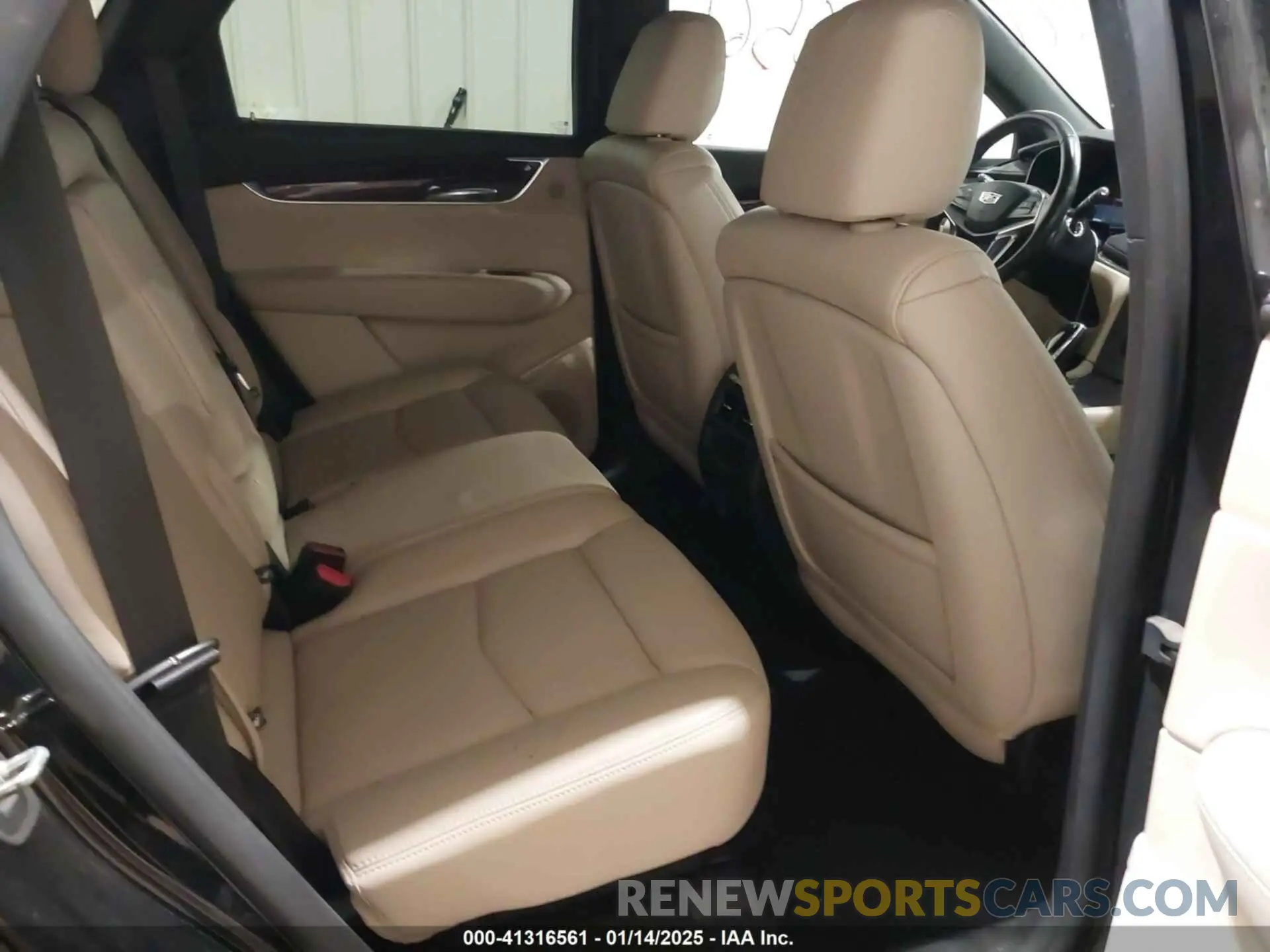 8 fotografías del automóvil dañado 1GYKNFRSXKZ189590 CADILLAC XT5 2019