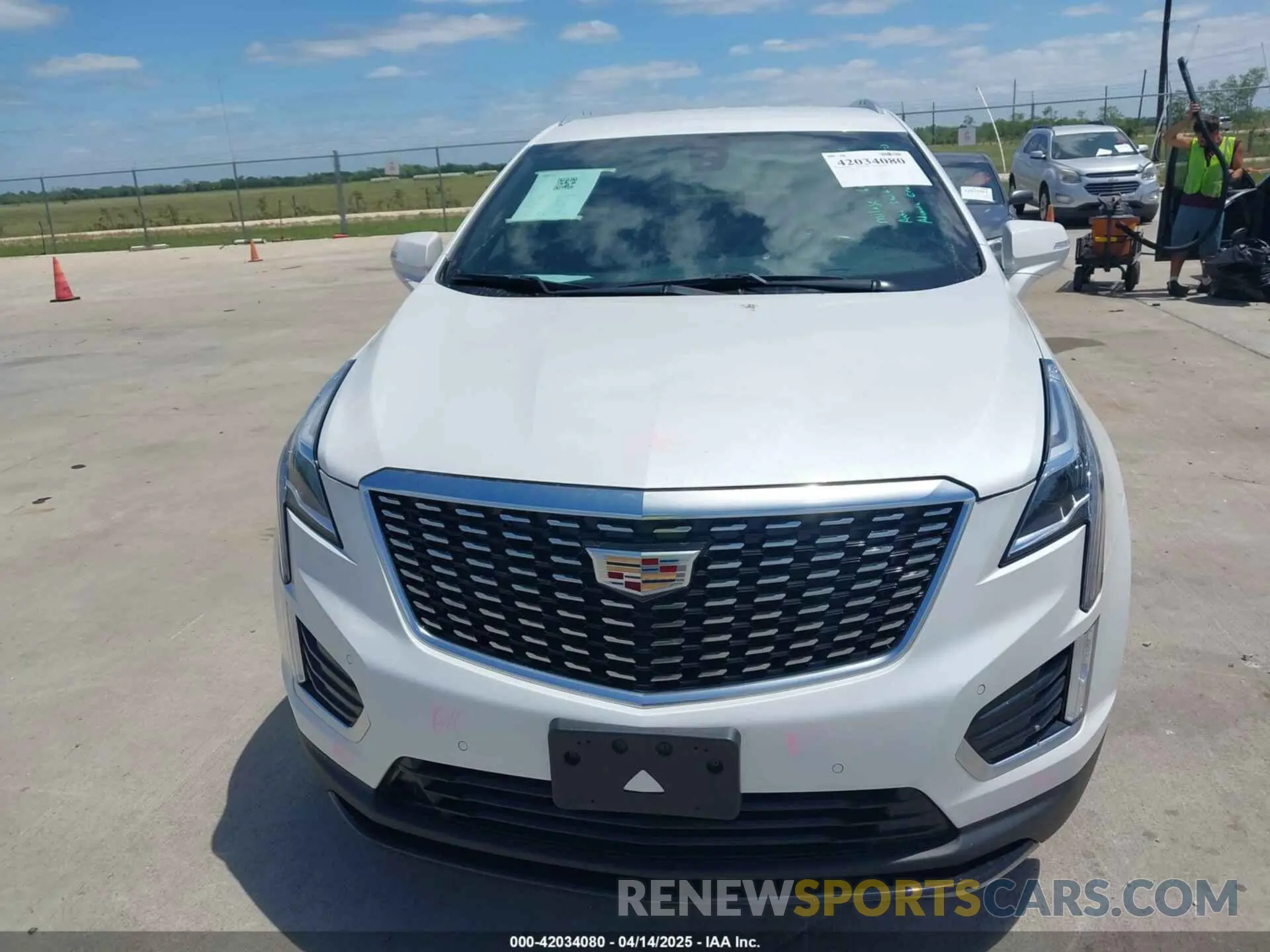 12 fotografías del automóvil dañado 1GYKNAR40LZ229391 CADILLAC XT5 2020