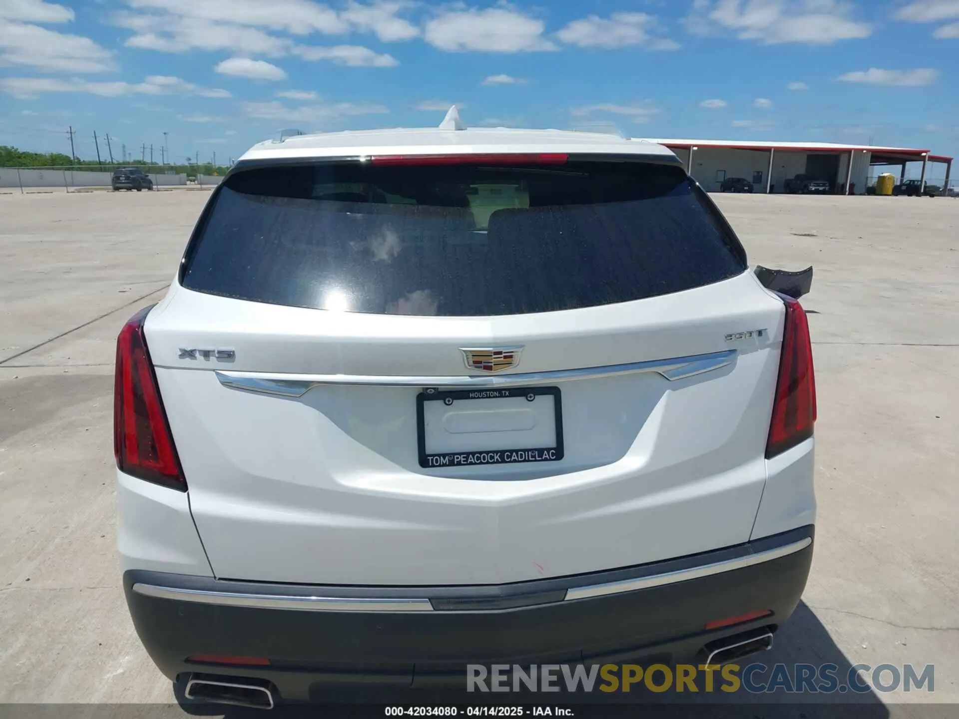 16 fotografías del automóvil dañado 1GYKNAR40LZ229391 CADILLAC XT5 2020