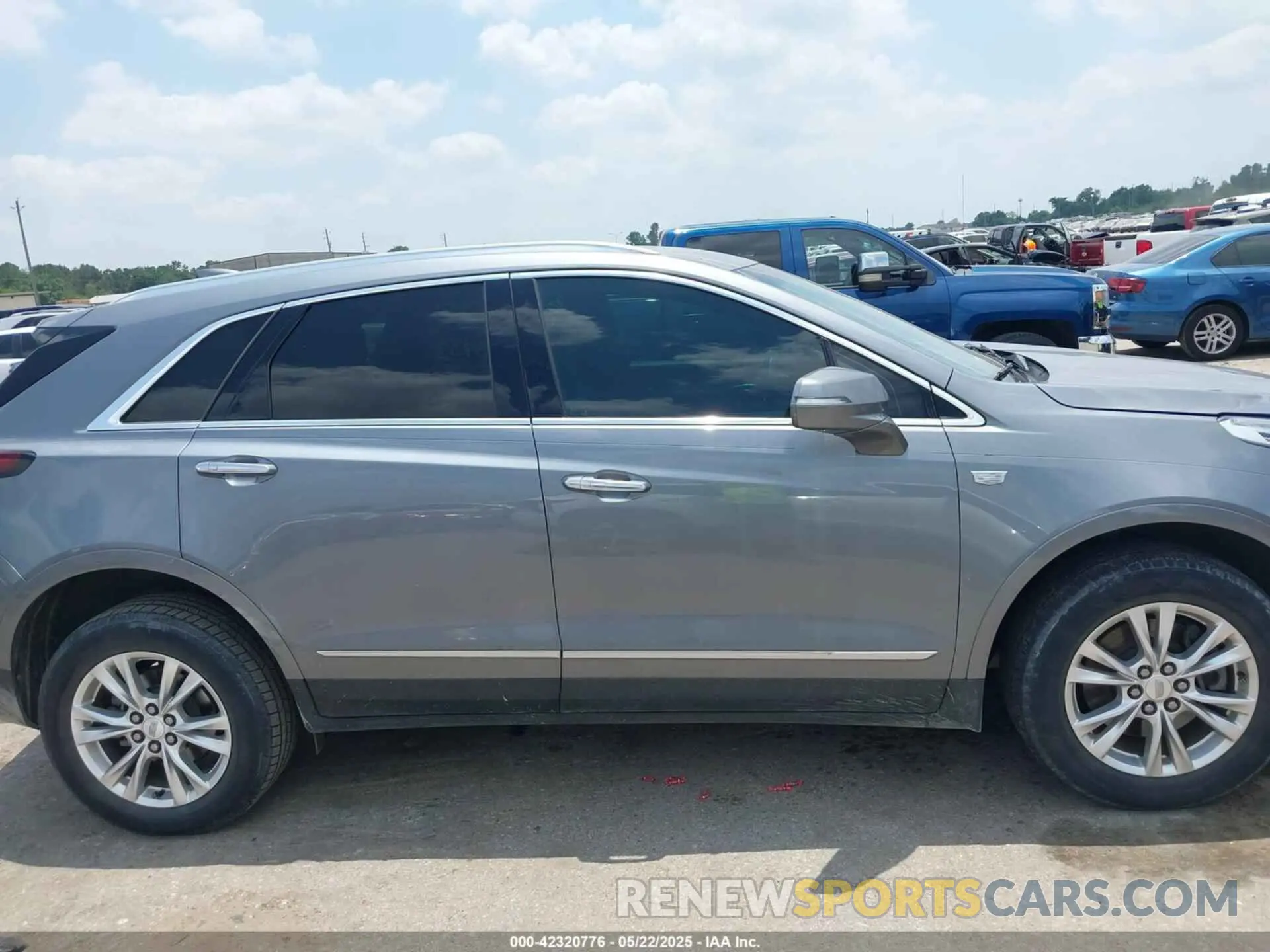 13 fotografías del automóvil dañado 1GYKNAR44LZ213453 CADILLAC XT5 2020