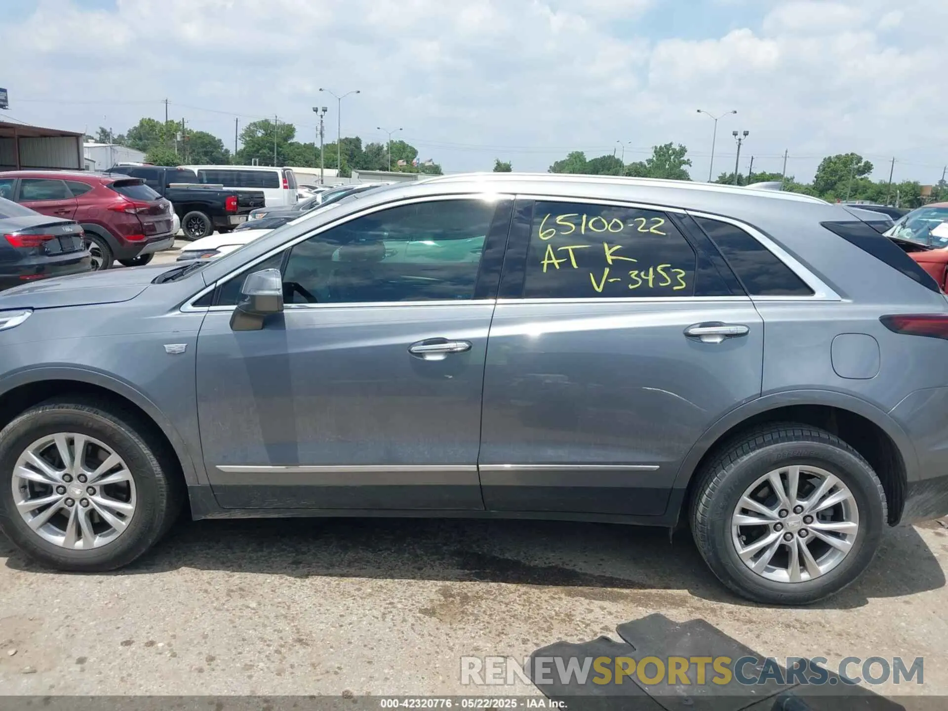 14 fotografías del automóvil dañado 1GYKNAR44LZ213453 CADILLAC XT5 2020