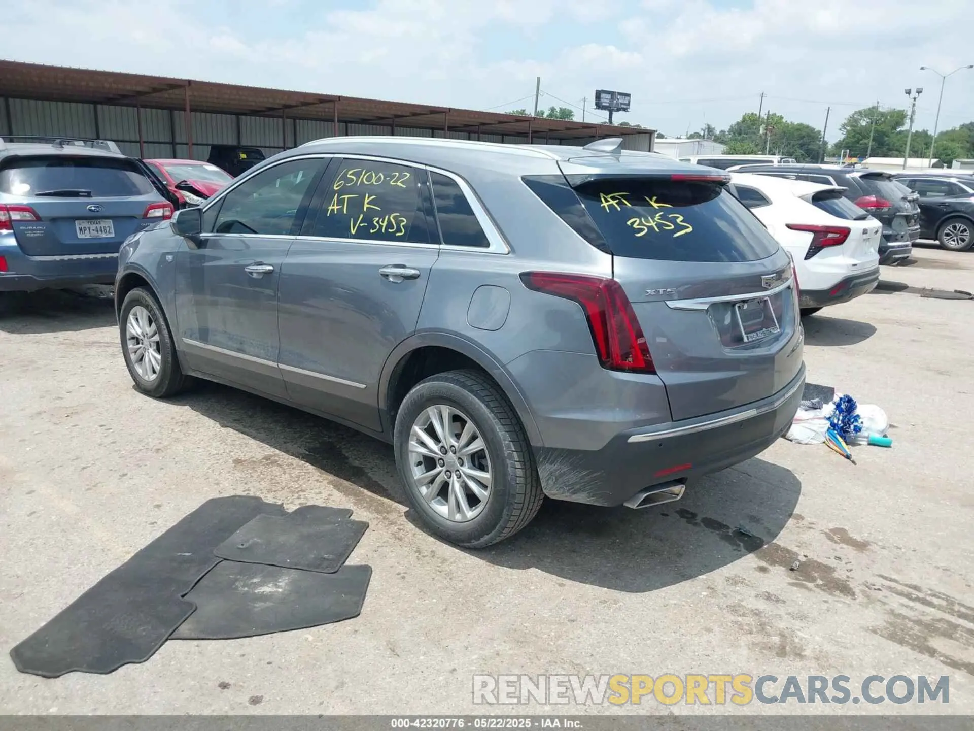 3 fotografías del automóvil dañado 1GYKNAR44LZ213453 CADILLAC XT5 2020