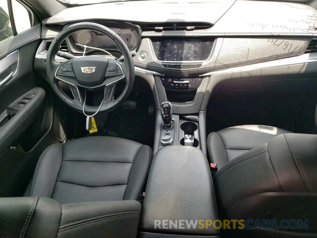 8 fotografías del automóvil dañado 1GYKNAR49LZ197878 CADILLAC XT5 2020