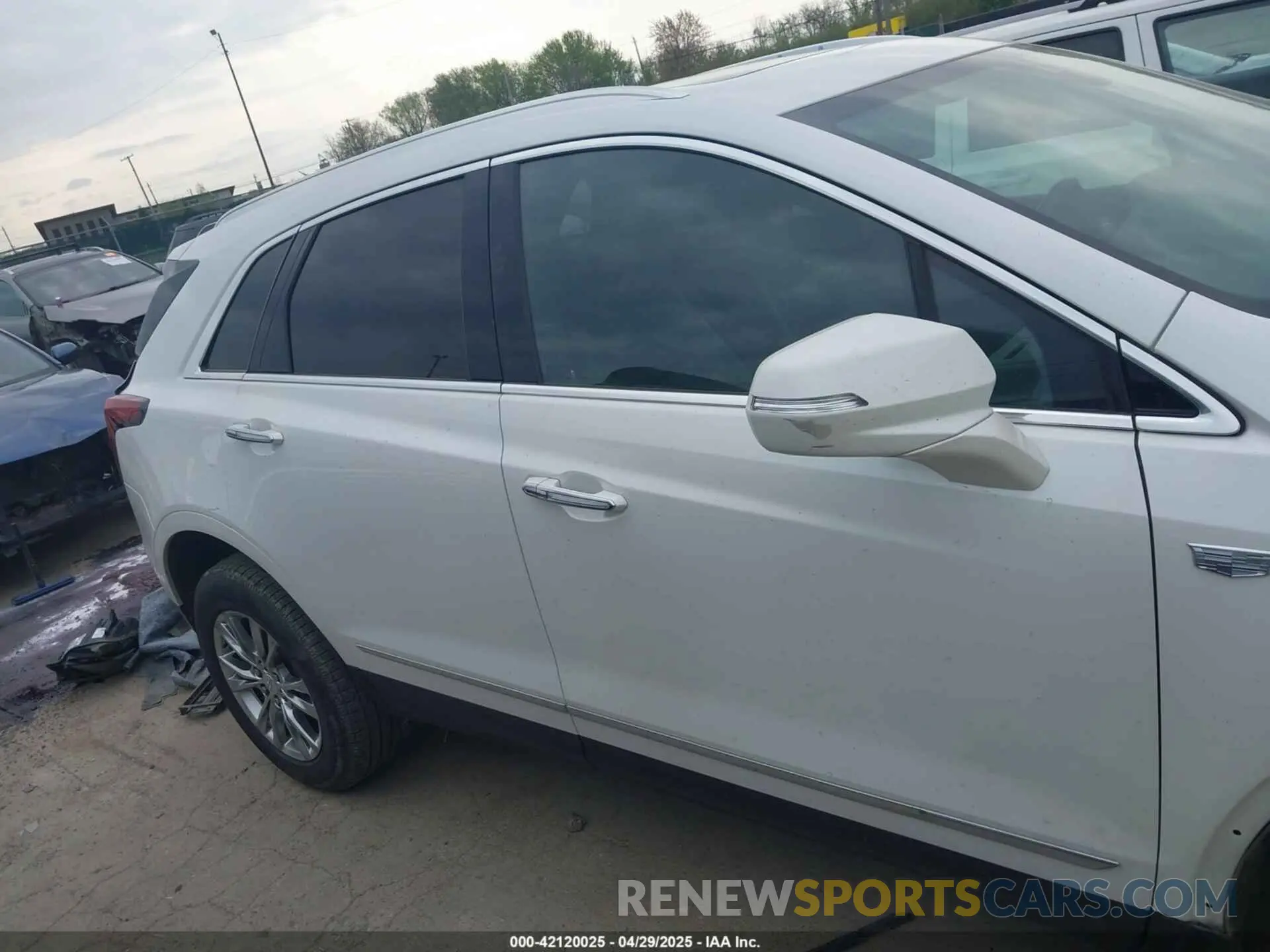 14 fotografías del automóvil dañado 1GYKNCR49LZ239803 CADILLAC XT5 2020