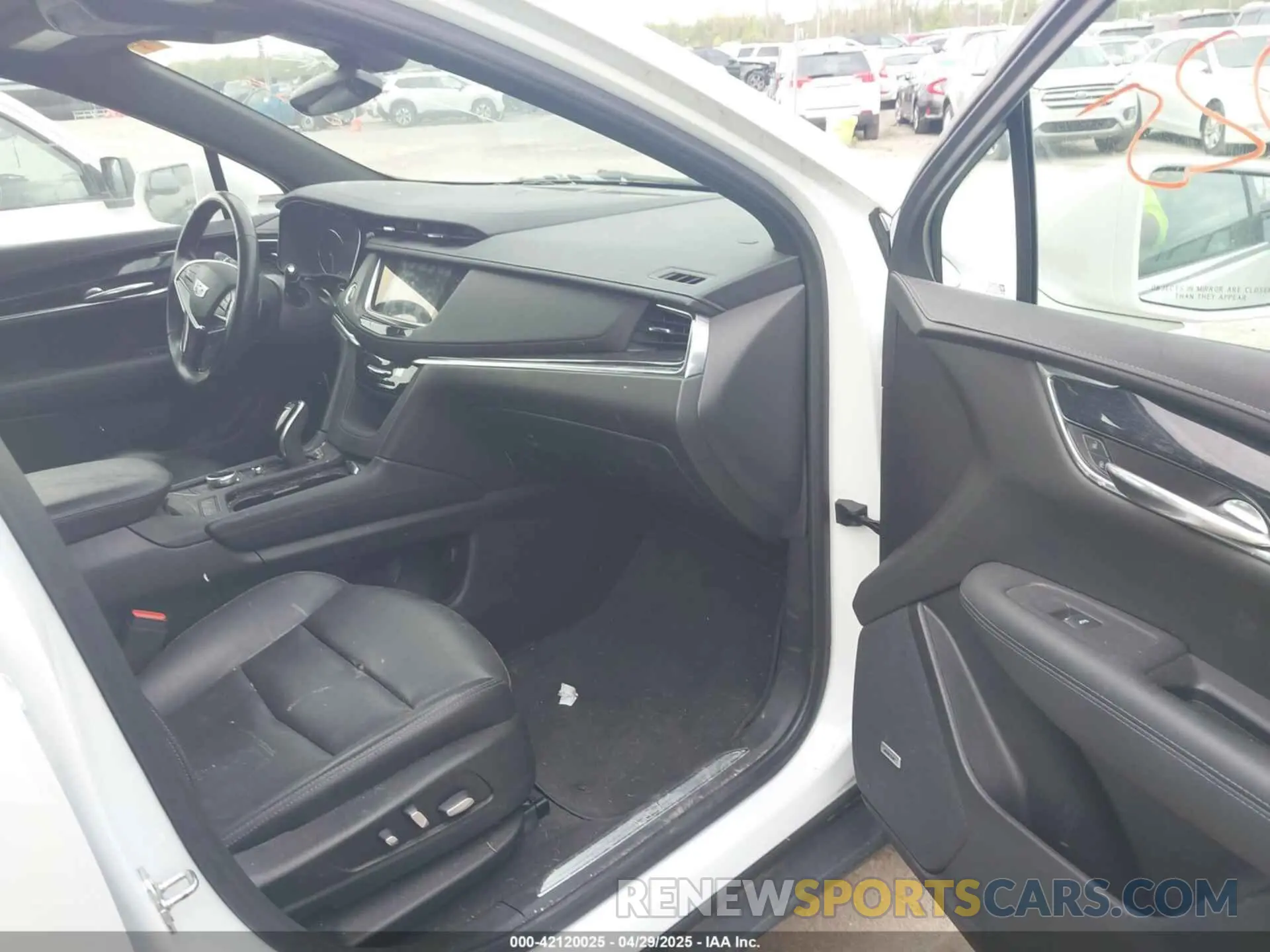 5 fotografías del automóvil dañado 1GYKNCR49LZ239803 CADILLAC XT5 2020