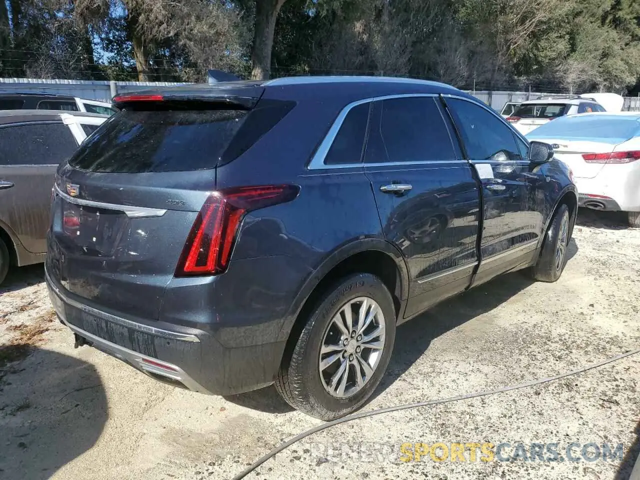 3 fotografías del automóvil dañado 1GYKNCRS2LZ110526 CADILLAC XT5 2020