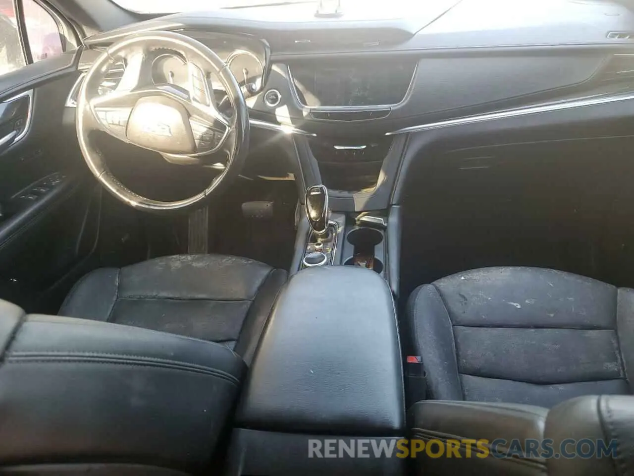 8 fotografías del automóvil dañado 1GYKNCRS2LZ110526 CADILLAC XT5 2020