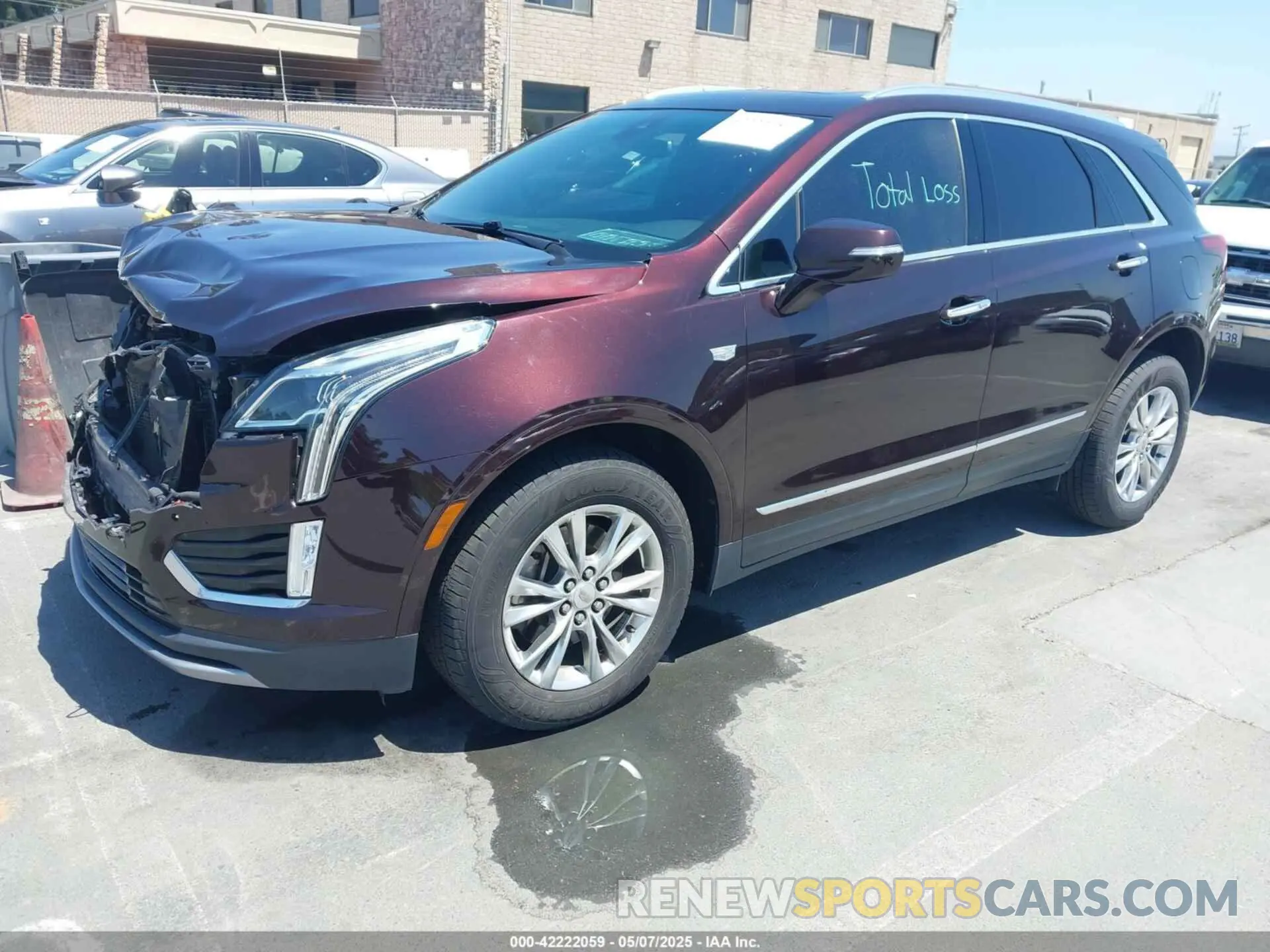 2 fotografías del automóvil dañado 1GYKNCRS2LZ189535 CADILLAC XT5 2020
