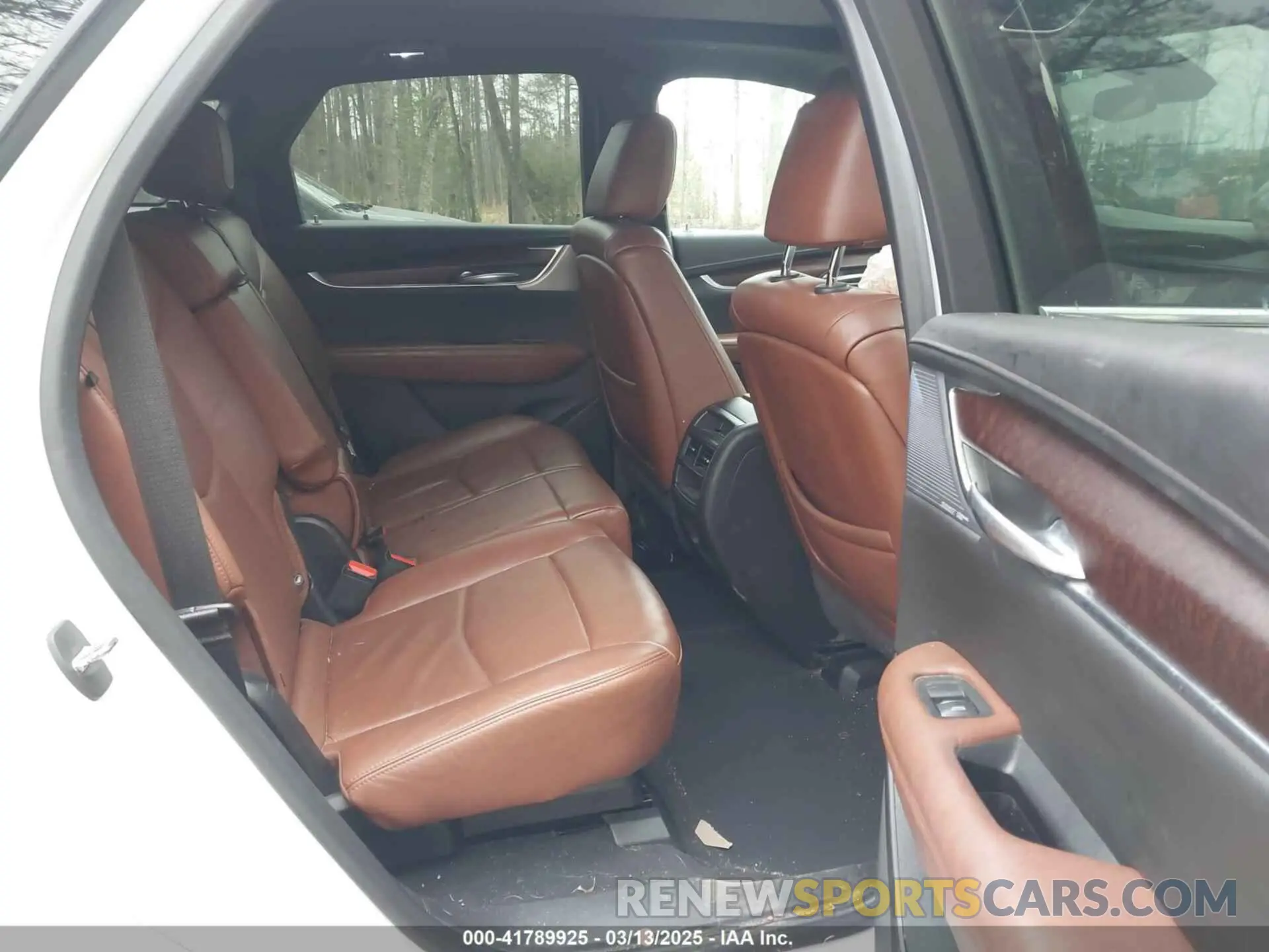 8 fotografías del automóvil dañado 1GYKNCRS3LZ115508 CADILLAC XT5 2020