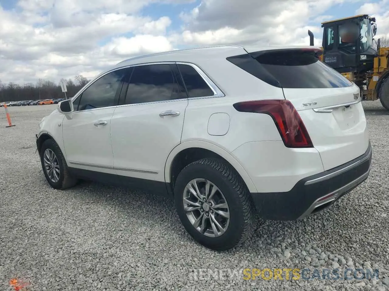 2 fotografías del automóvil dañado 1GYKNCRS3LZ240797 CADILLAC XT5 2020