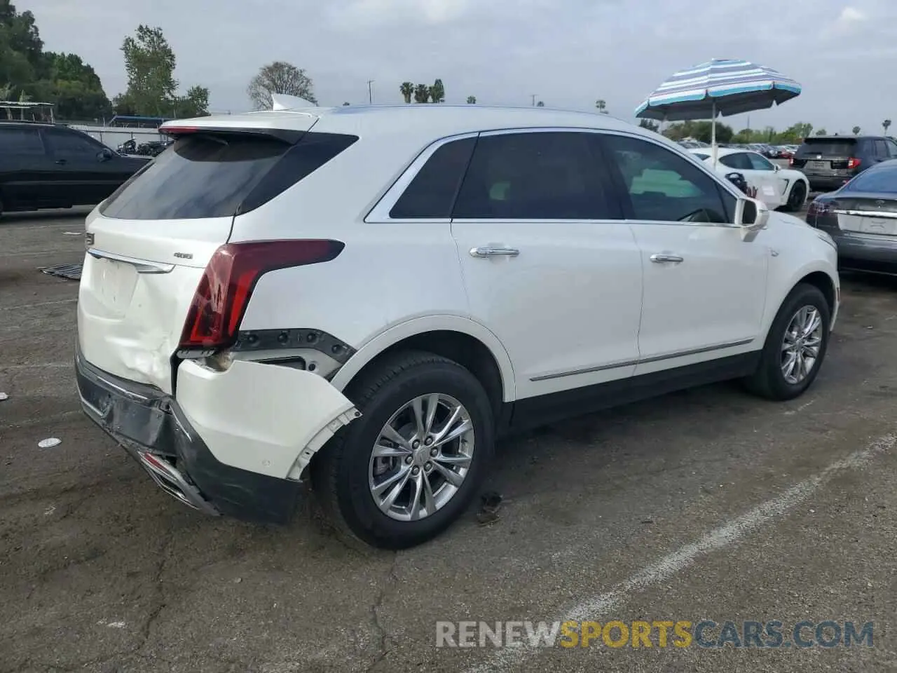 3 fotografías del automóvil dañado 1GYKNCRS4LZ196602 CADILLAC XT5 2020